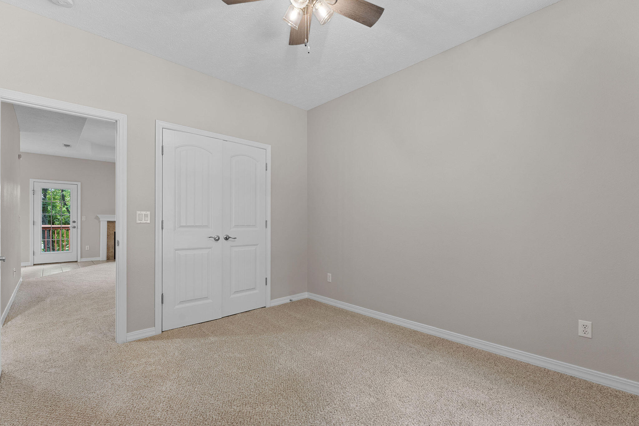 891 Valley View Drive Property Photo 23