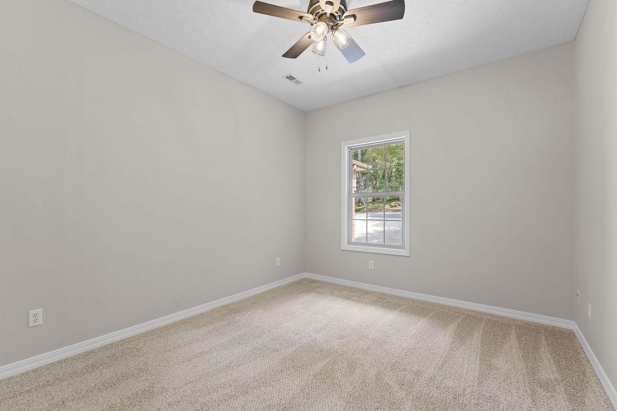 891 Valley View Drive Property Photo 24