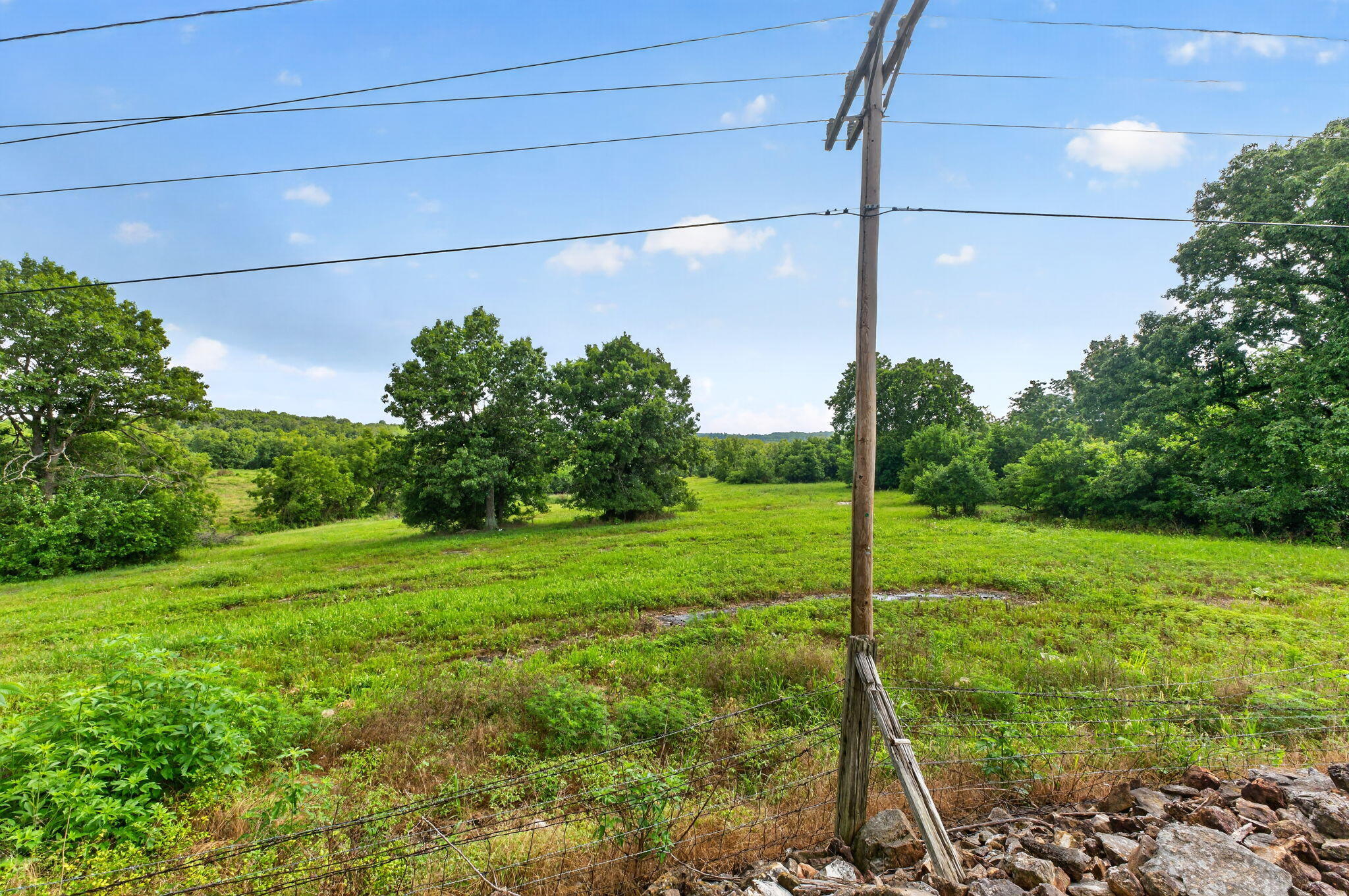 000 North Farm Road 53 Property Photo 3
