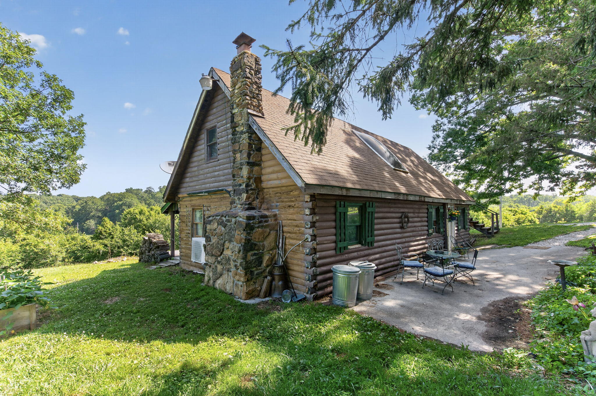465 Appleby Drive Property Photo 4
