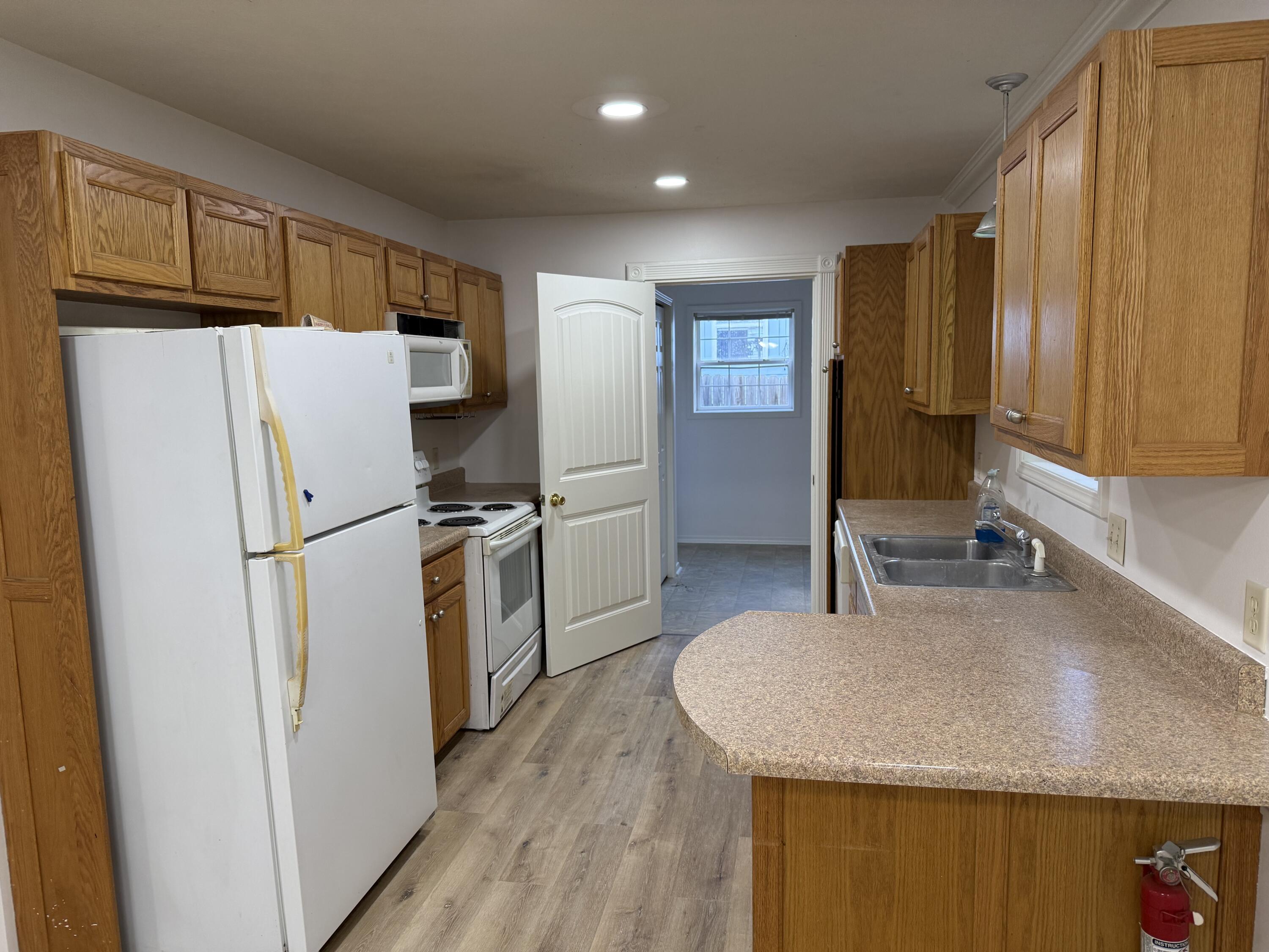 2706 Ginger Drive Property Photo 3