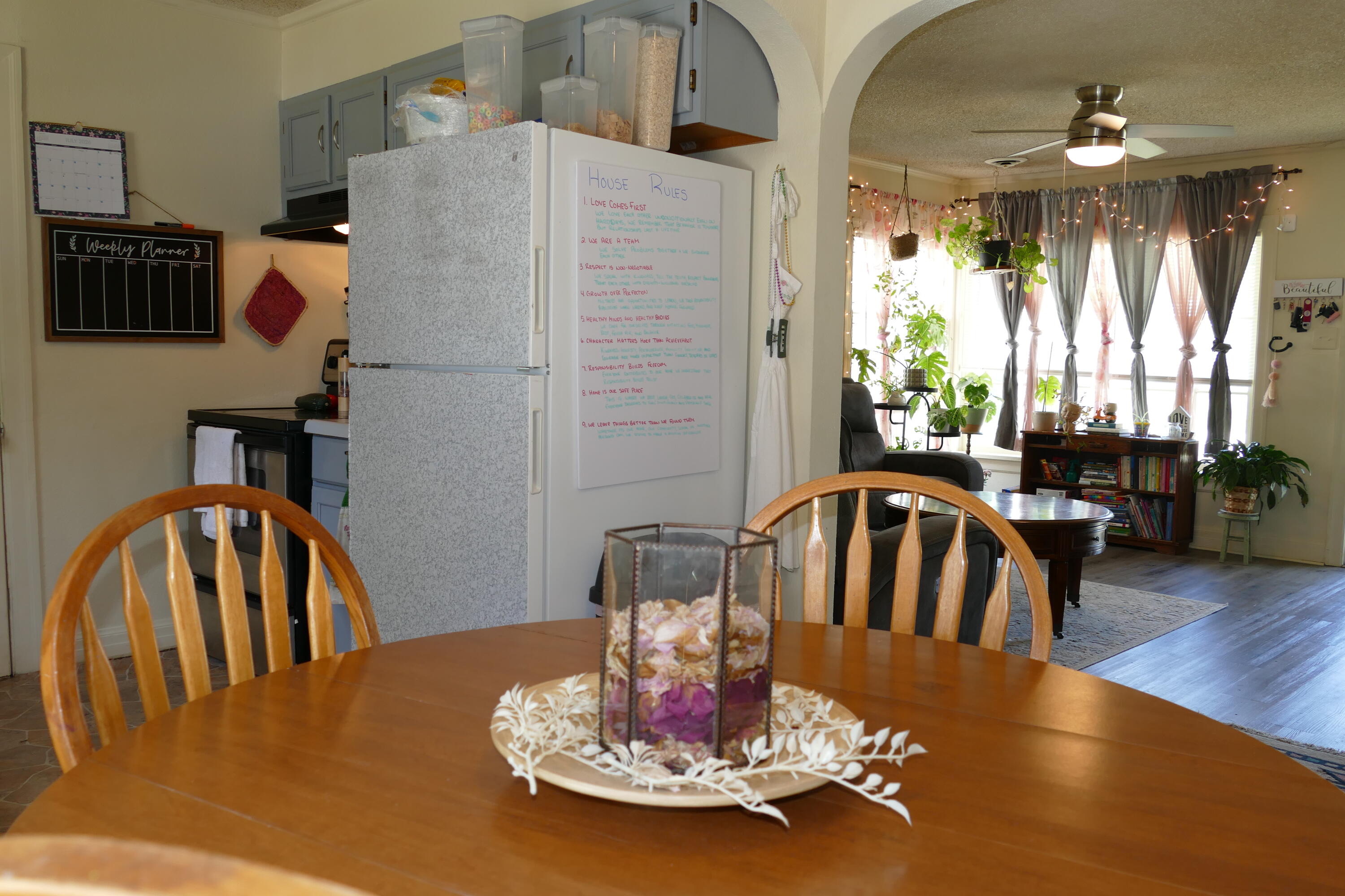 2542 North Kellett Avenue Property Photo 6