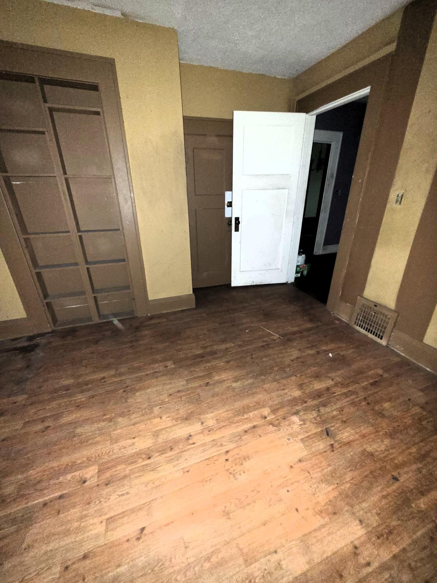 115 North Locust Street Property Photo 6