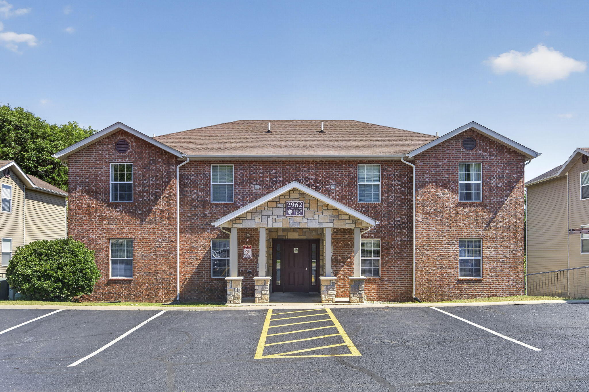 2962 Vineyards Parkway #1 Property Photo 2