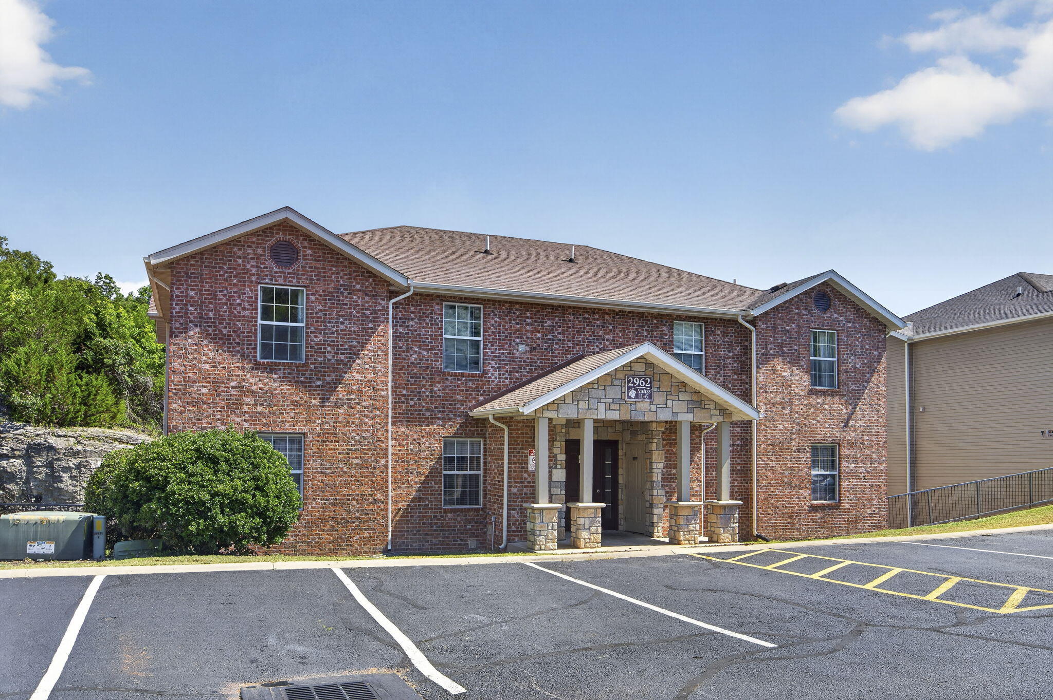 2962 Vineyards Parkway #2 Property Photo 3