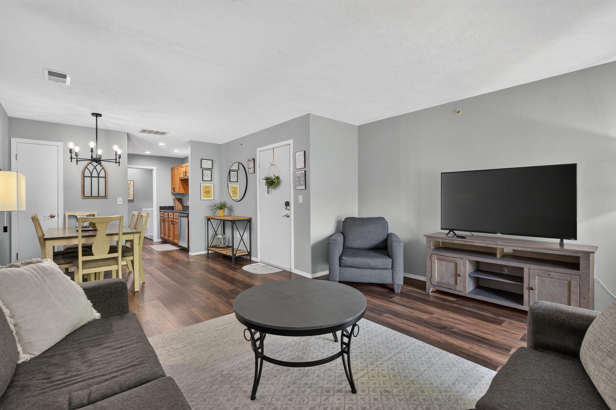 2962 Vineyards Parkway #2 Property Photo 6