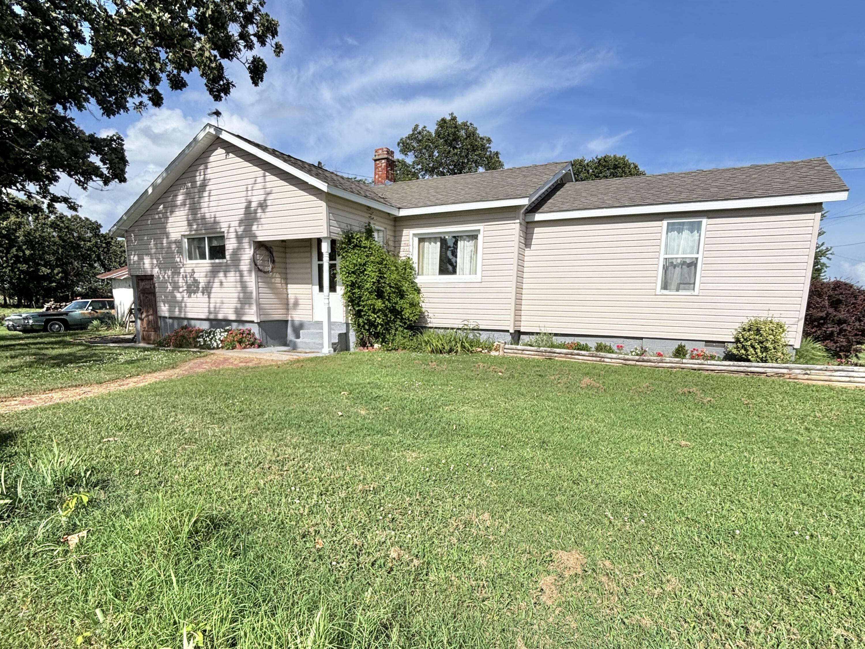 8794 State Highway U Property Photo 1