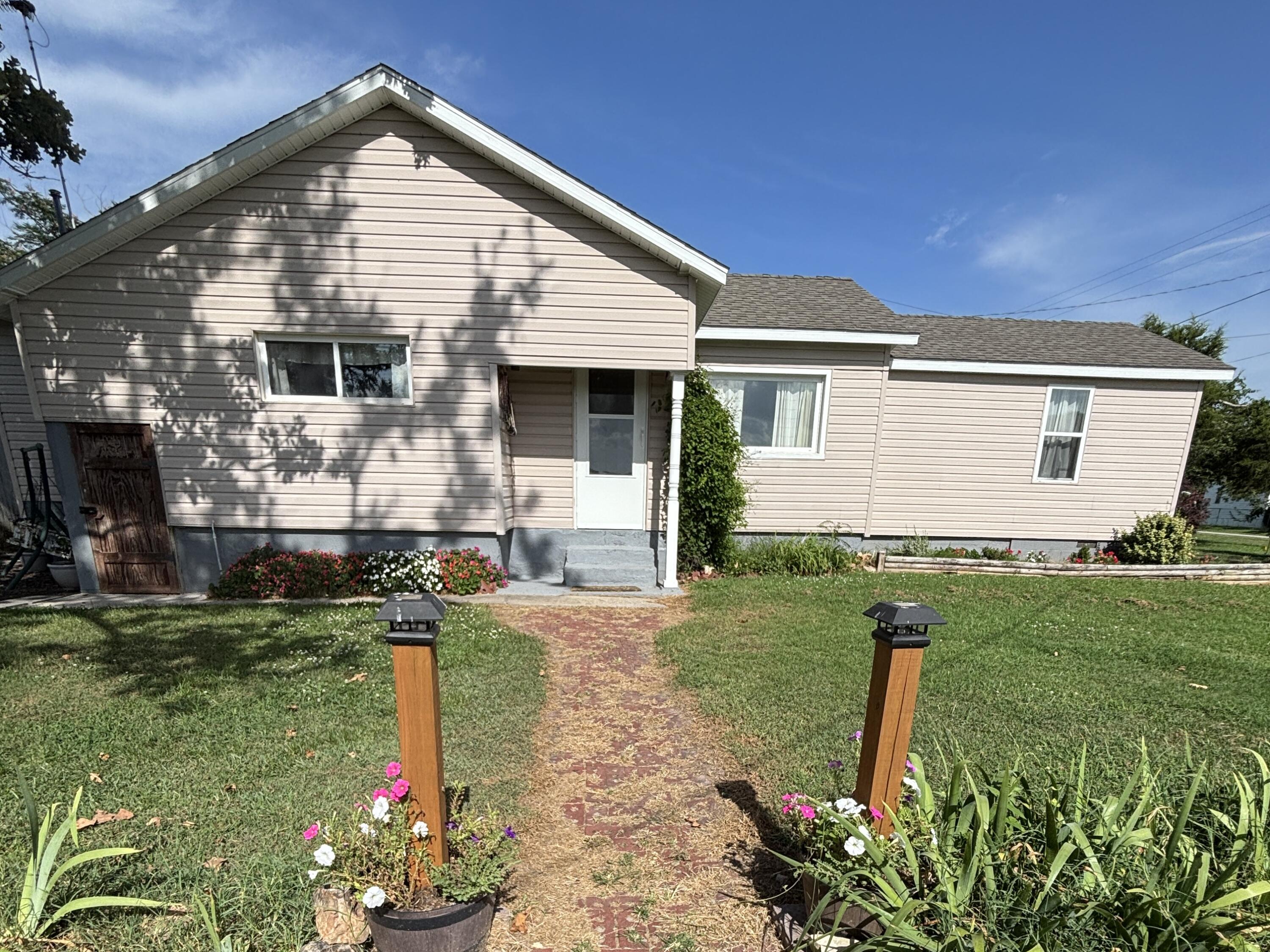 8794 State Highway U Property Photo 2