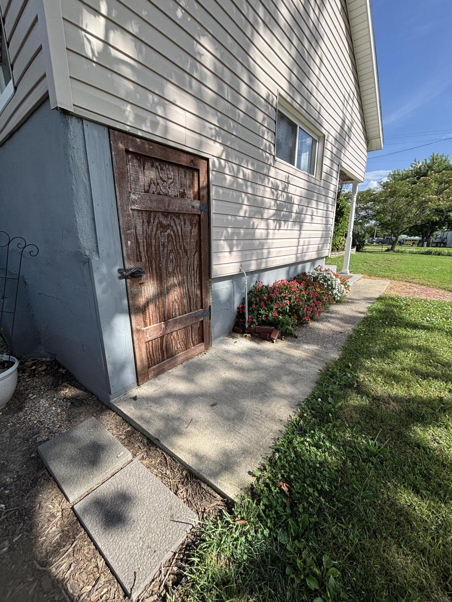 8794 State Highway U Property Photo 4