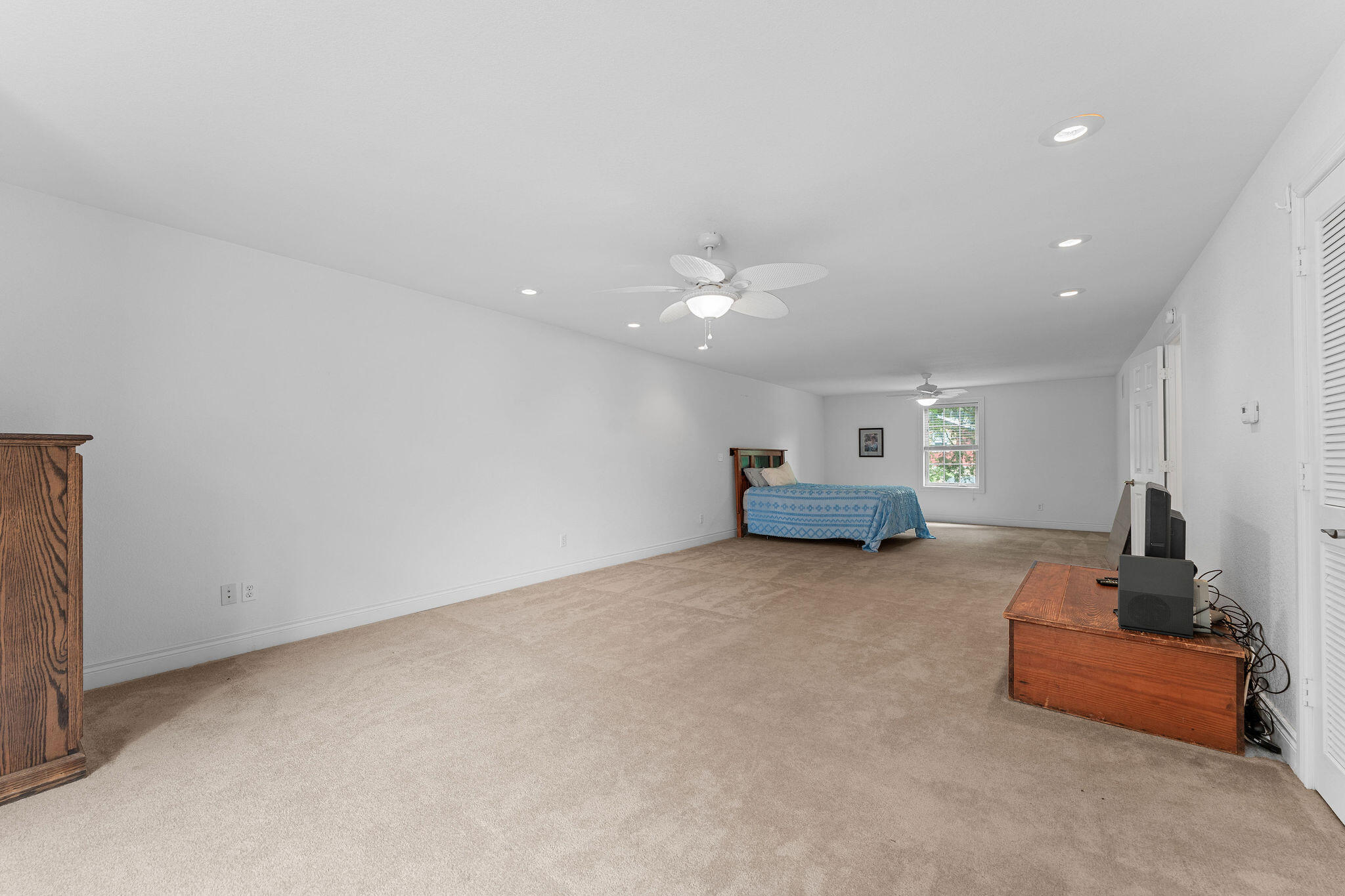70 Lincoln Lane Property Photo 24
