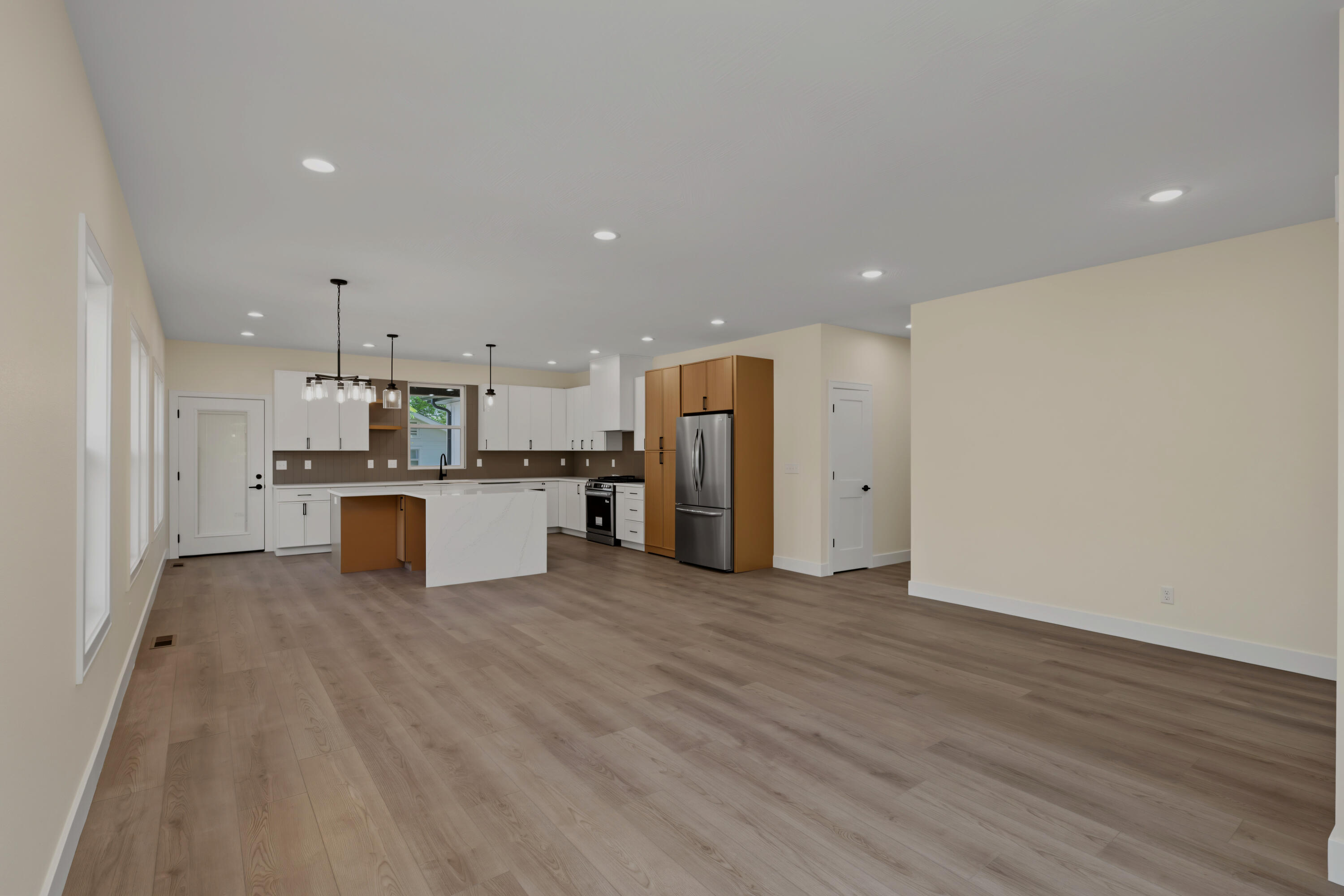 206 South 8th Avenue Property Photo 13