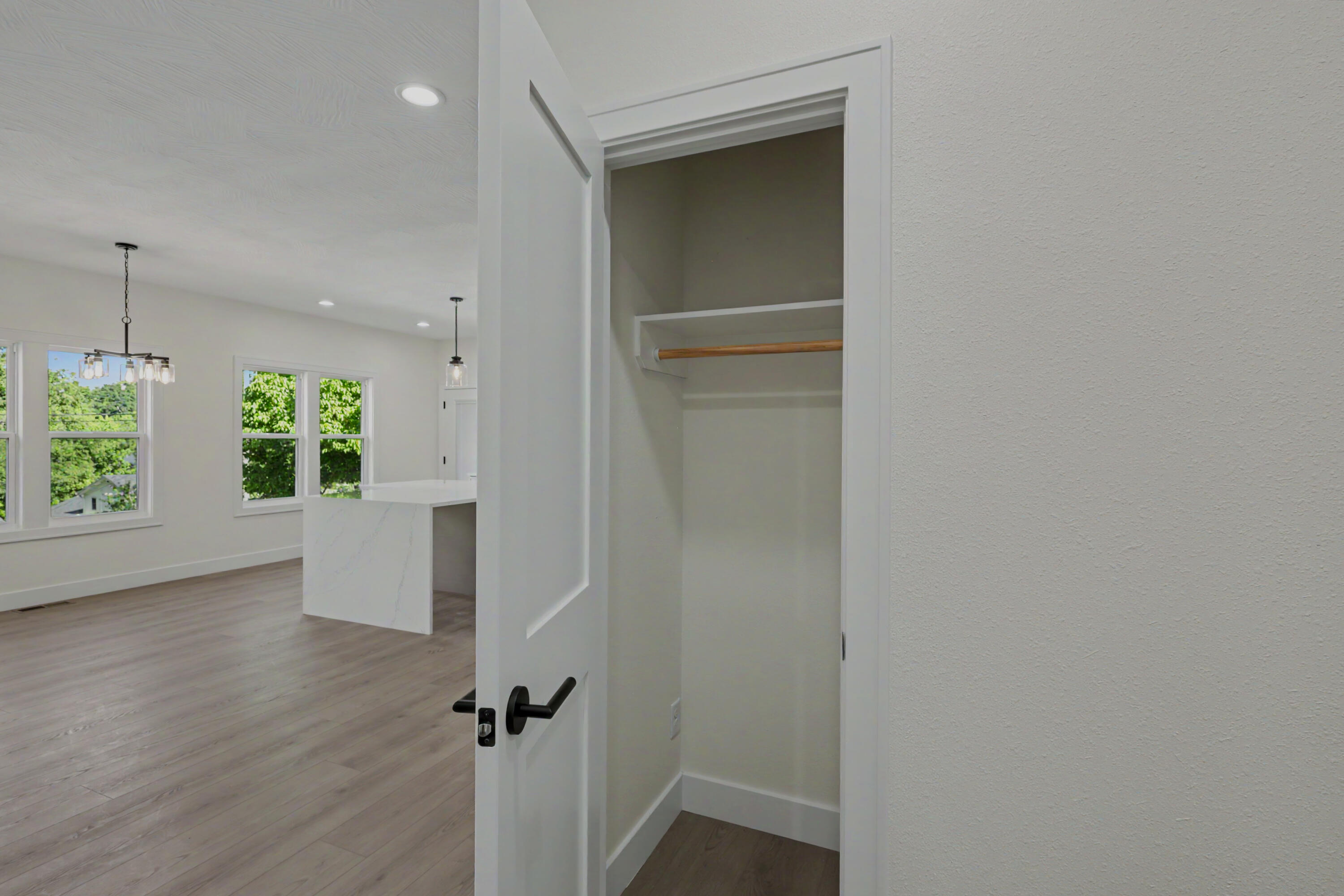 206 South 8th Avenue Property Photo 26
