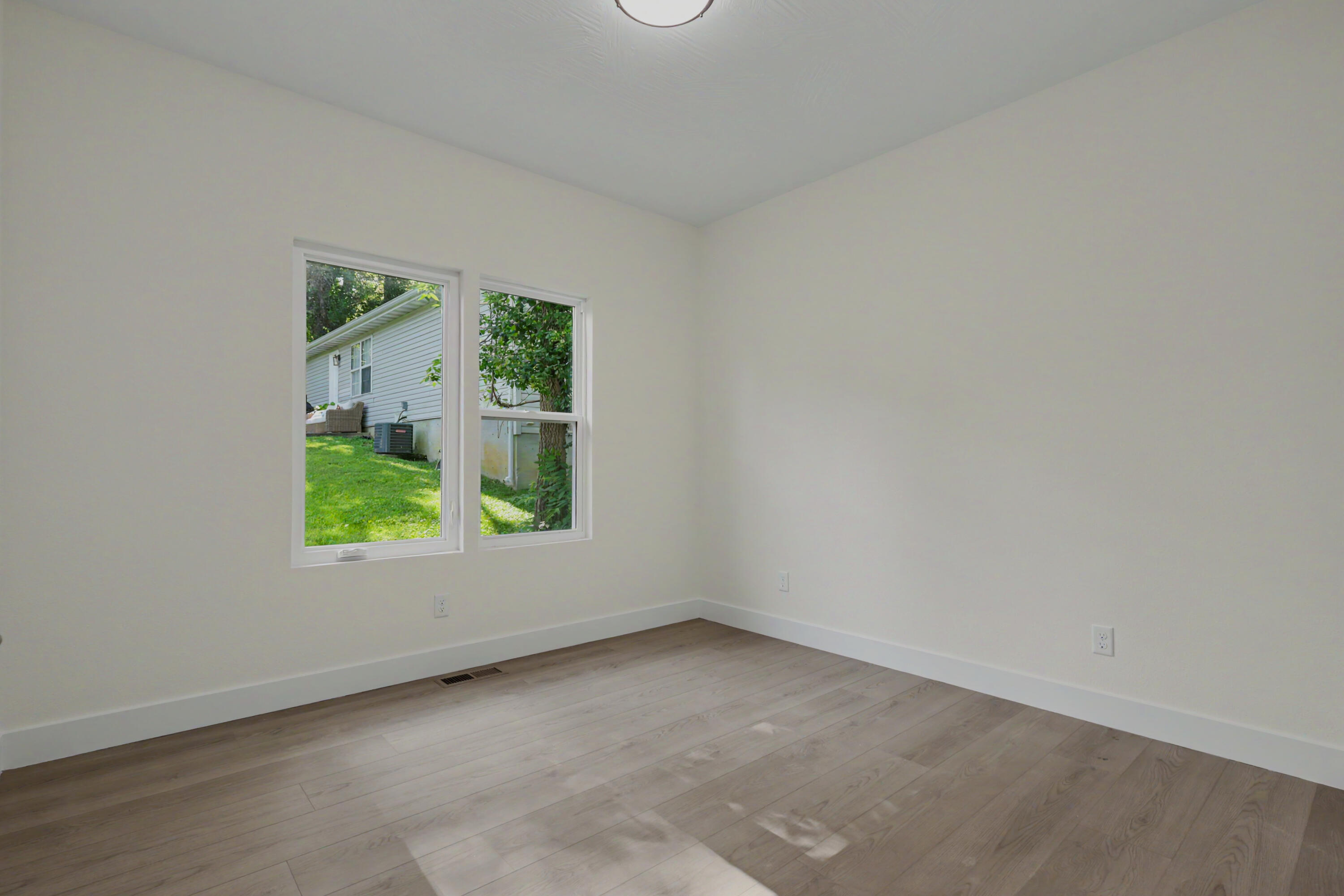 206 South 8th Avenue Property Photo 32
