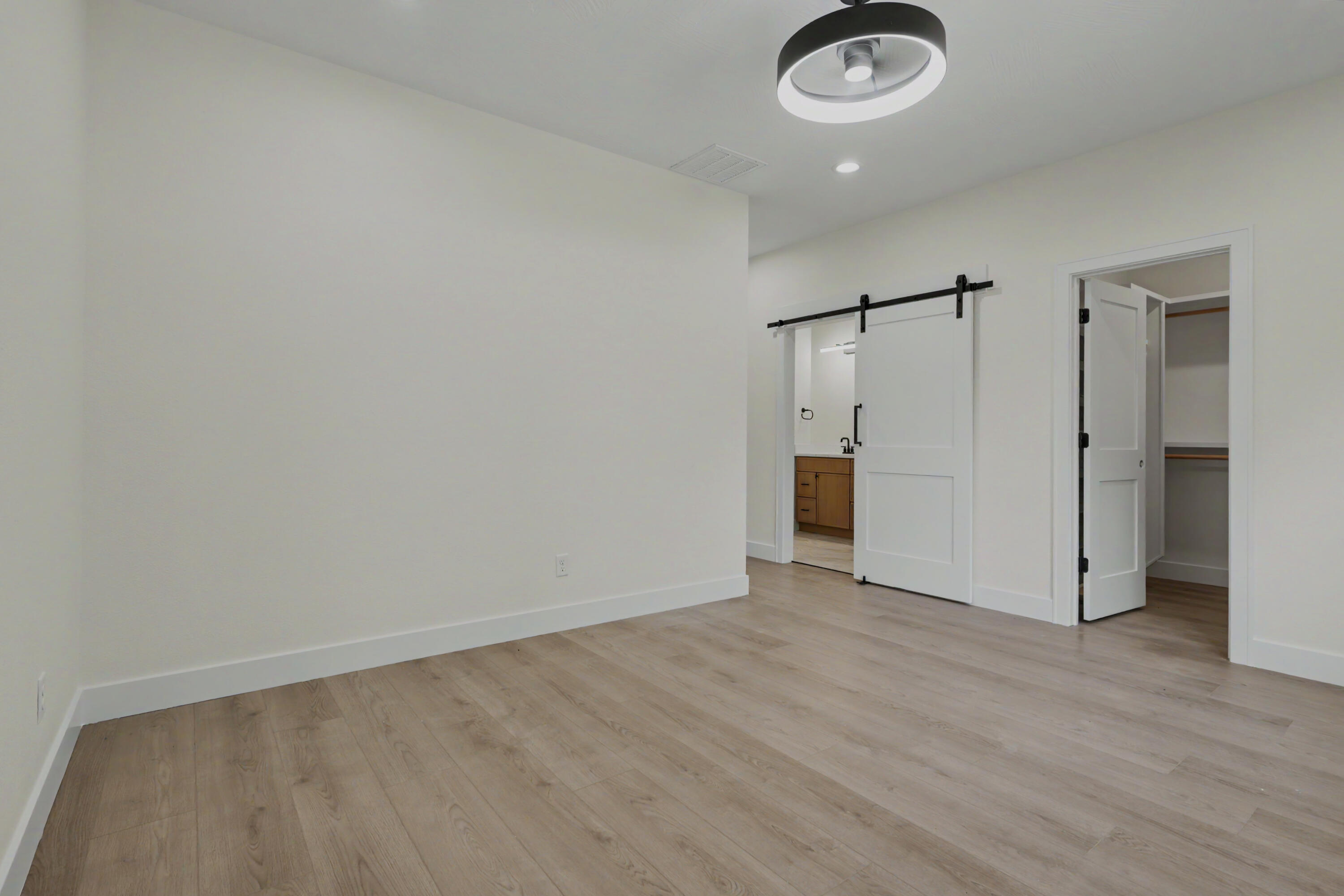 206 South 8th Avenue Property Photo 38