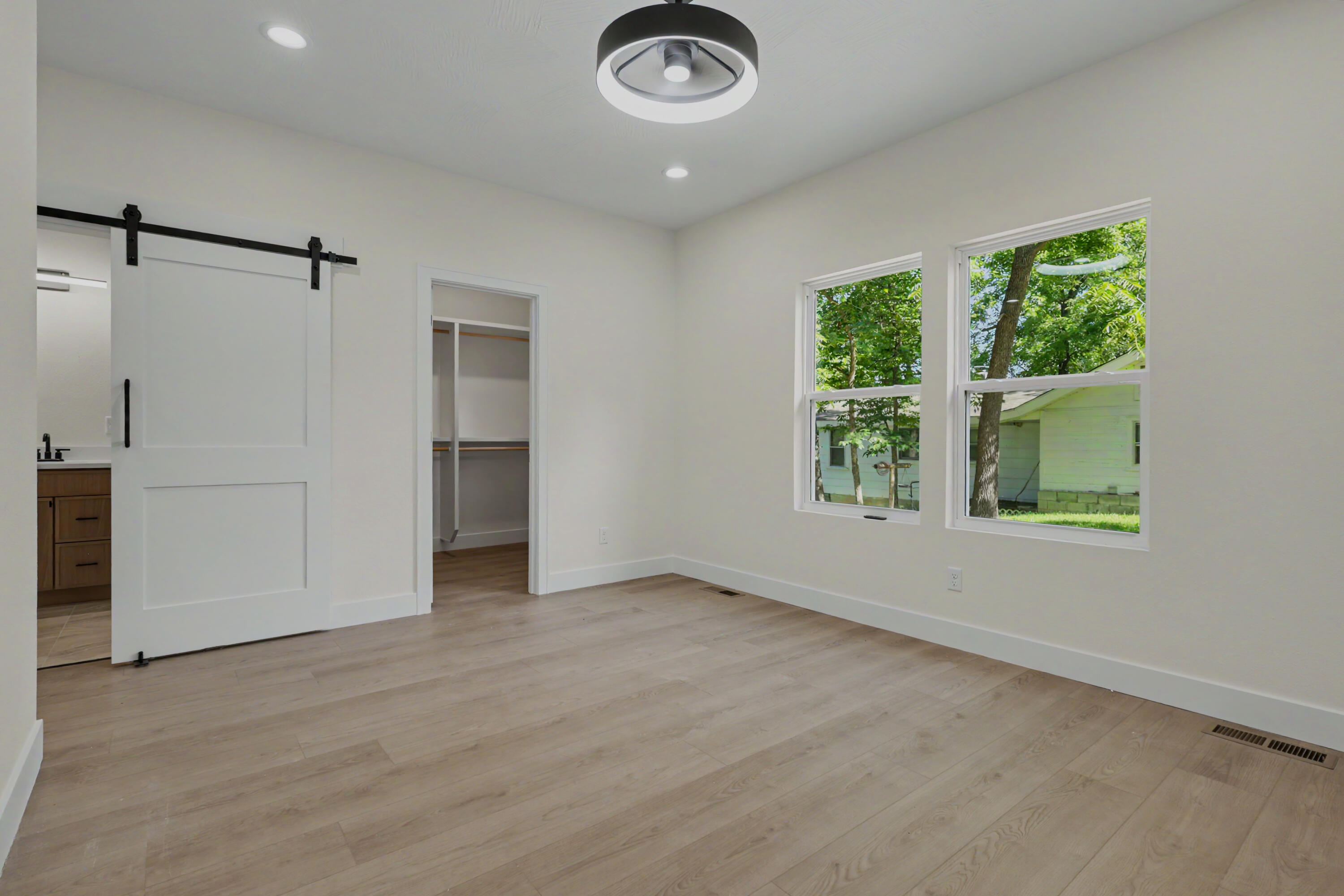 206 South 8th Avenue Property Photo 39