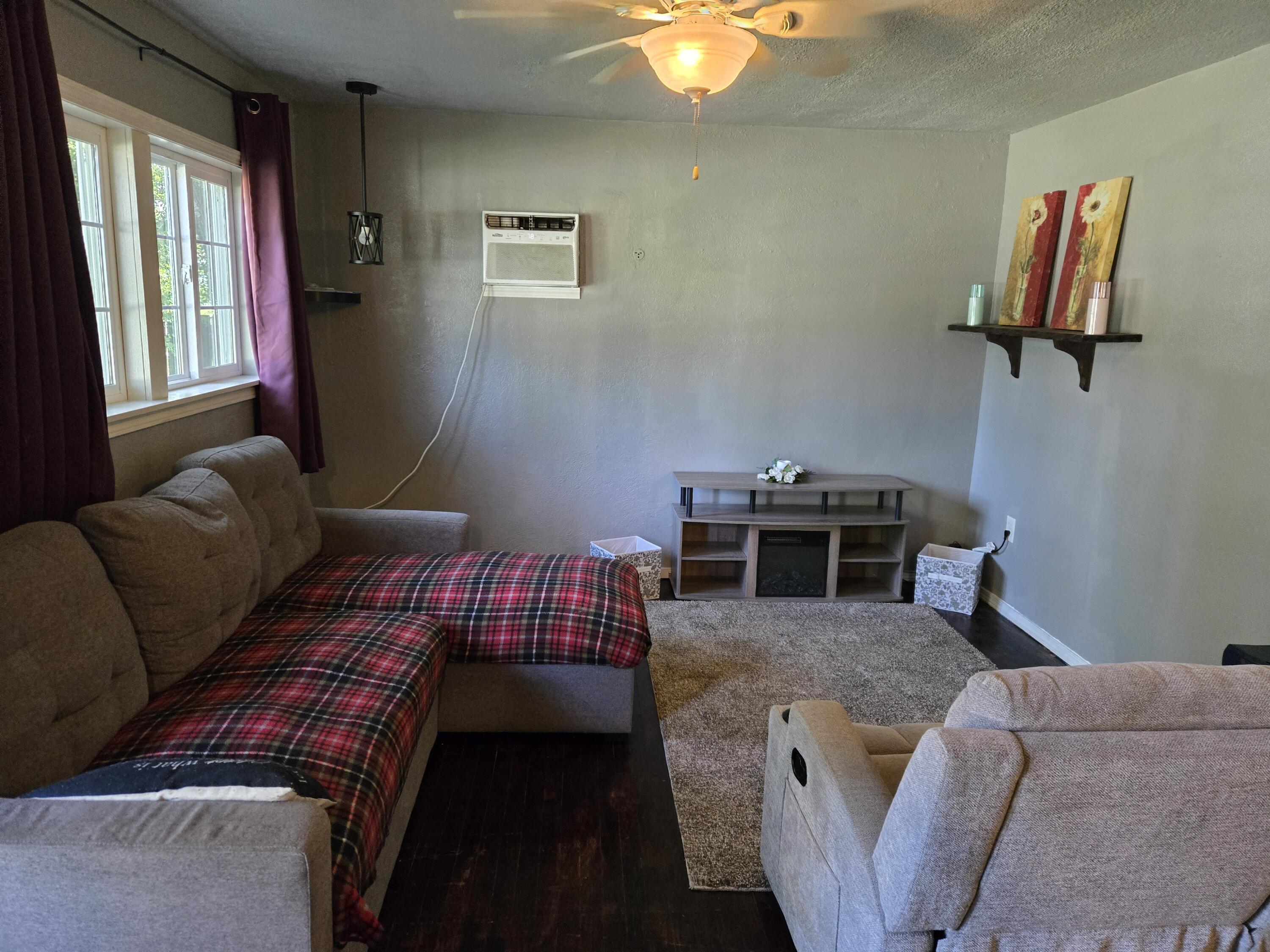 113 Taylor Street Property Photo 2