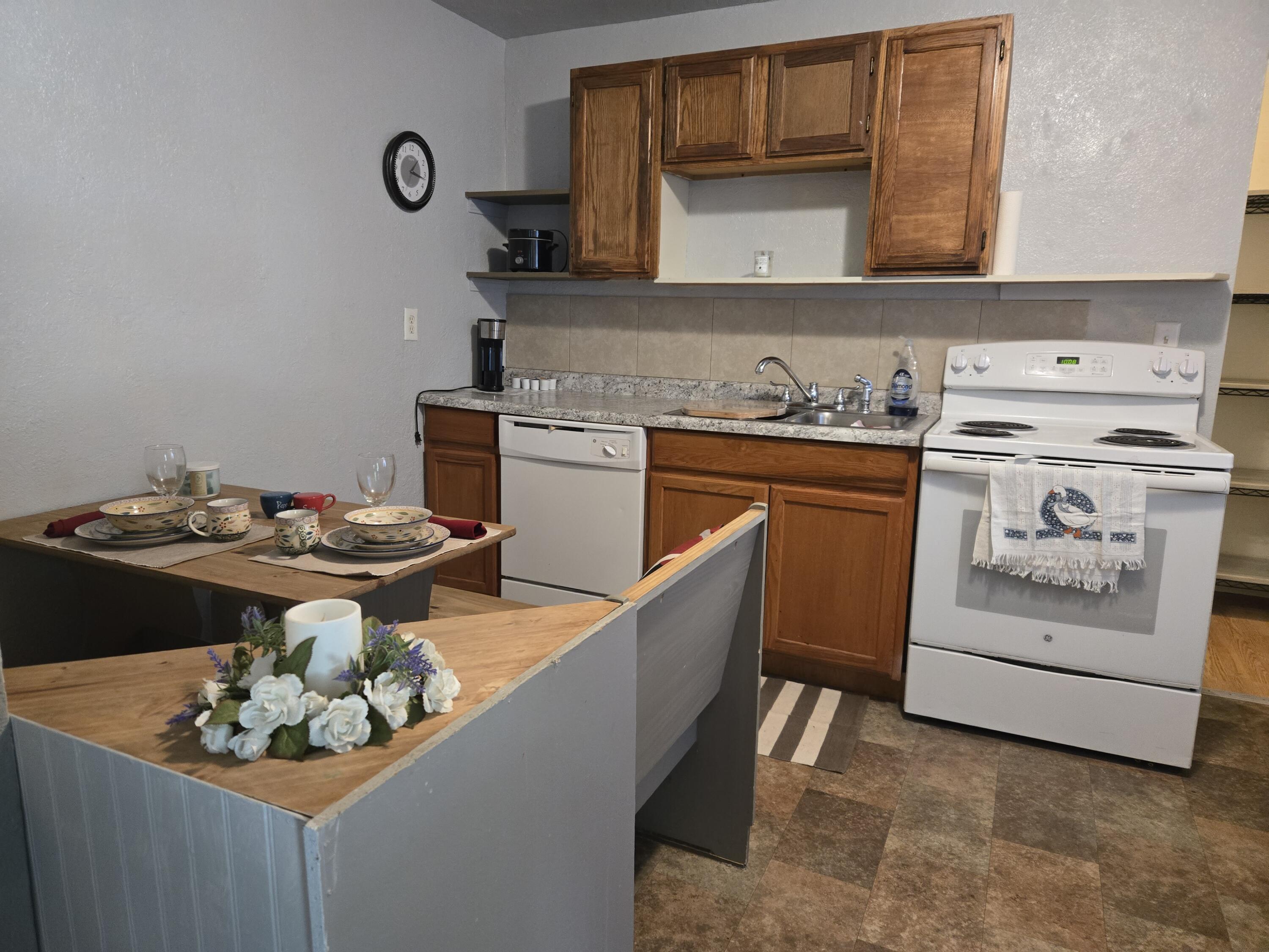 113 Taylor Street Property Photo 5