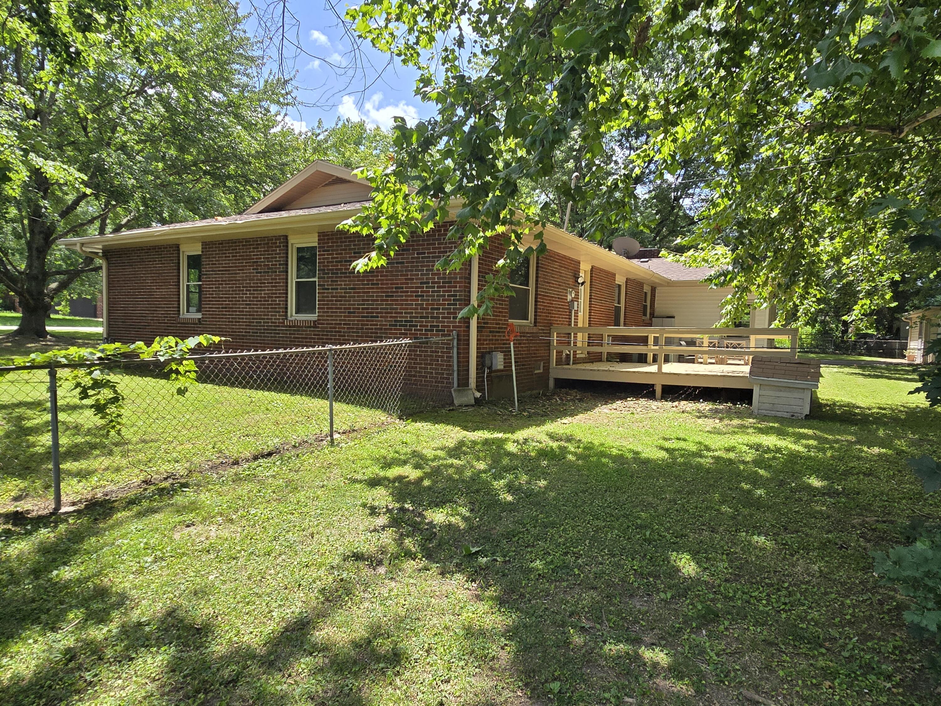 4321 South Ridgecrest Drive Property Photo 5