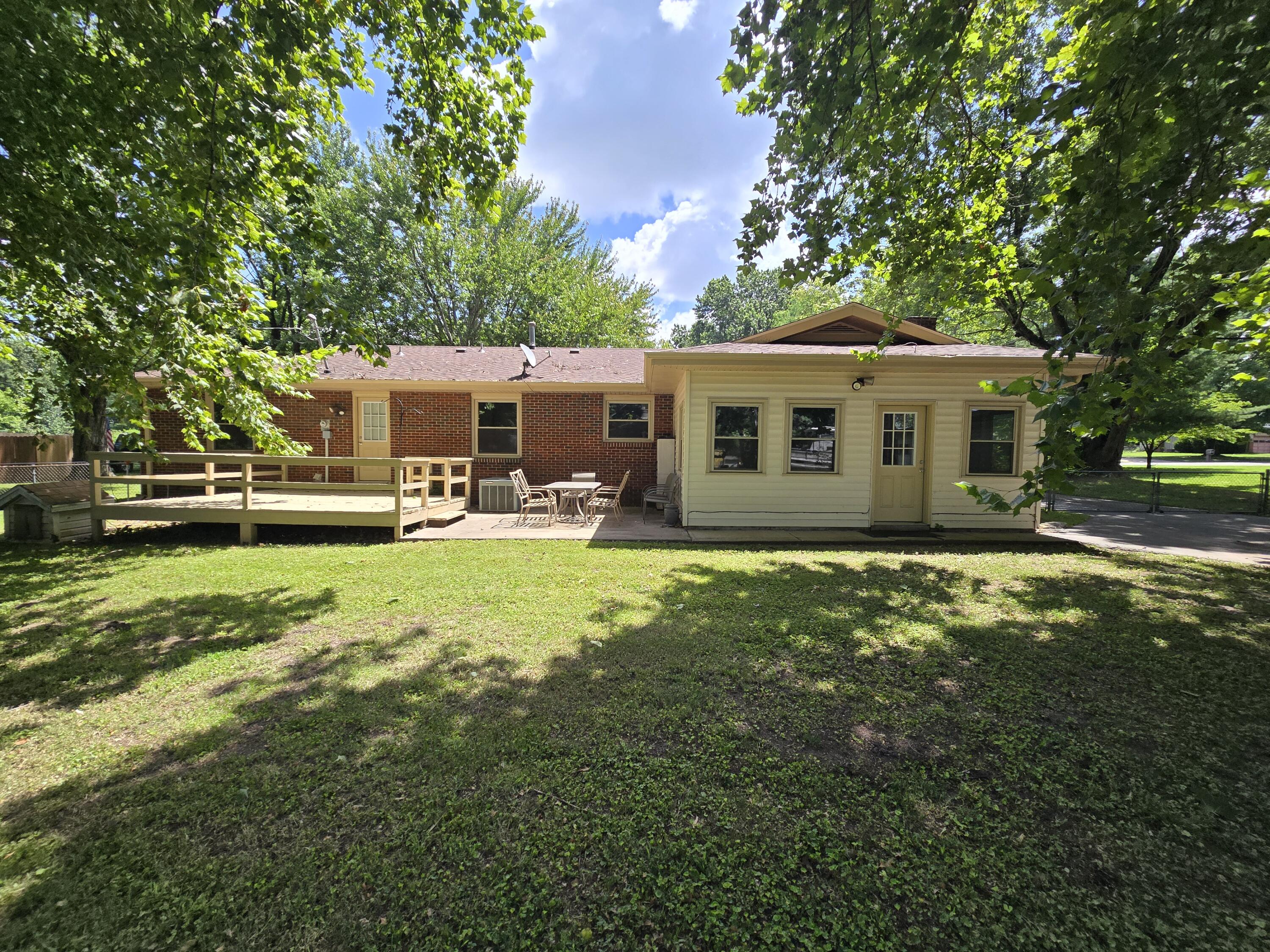 4321 South Ridgecrest Drive Property Photo 7