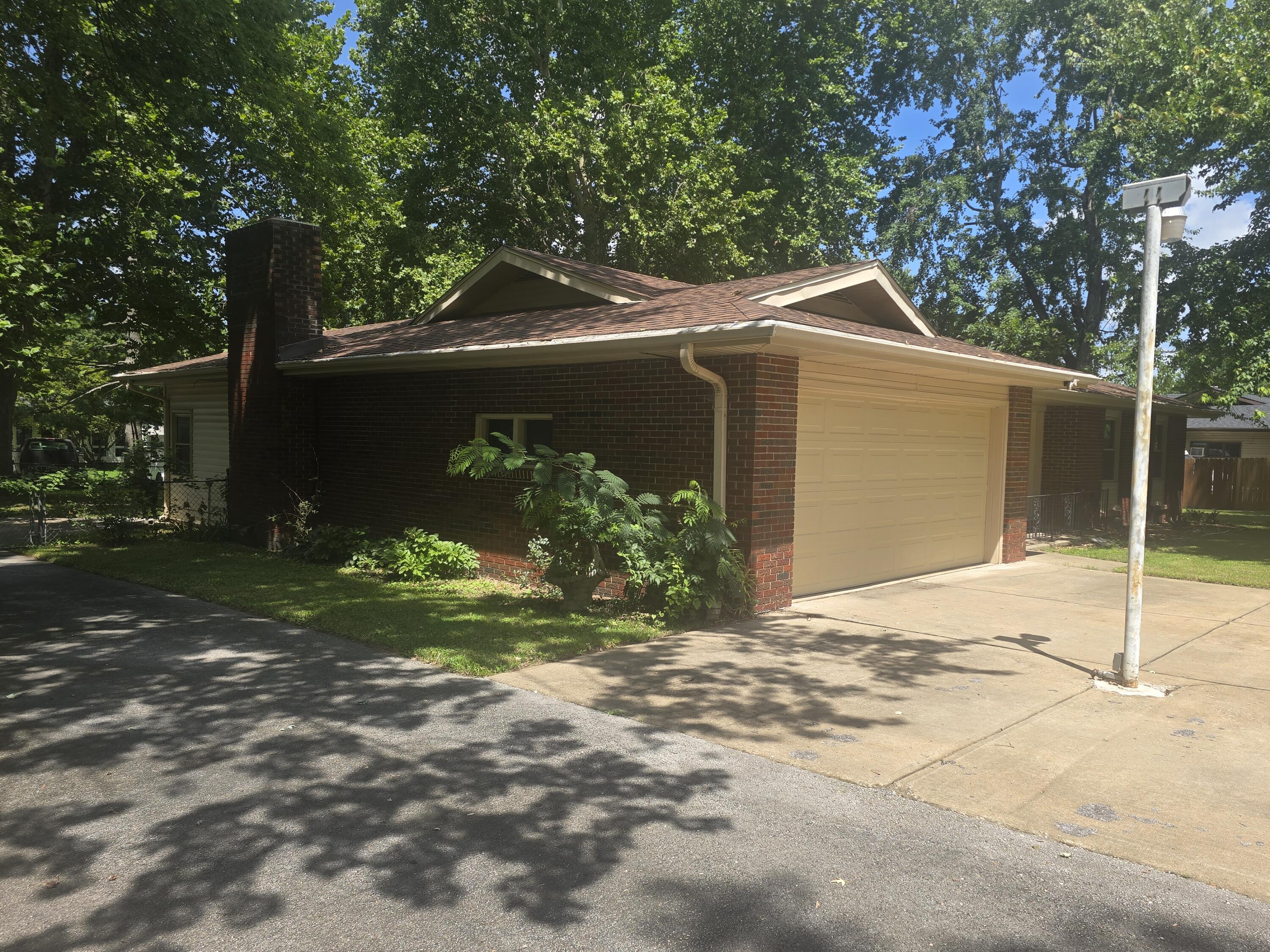 4321 South Ridgecrest Drive Property Photo 9