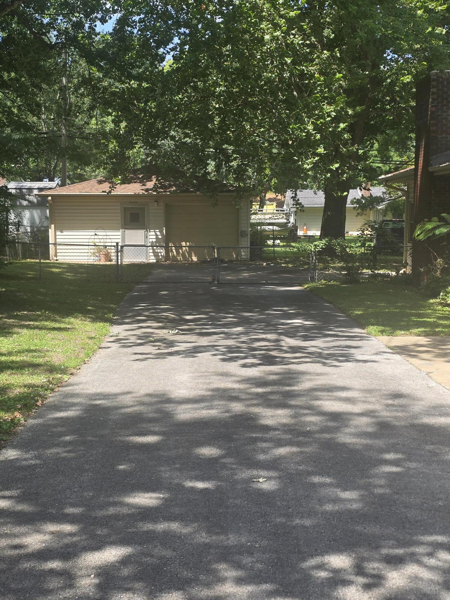 4321 South Ridgecrest Drive Property Photo 12
