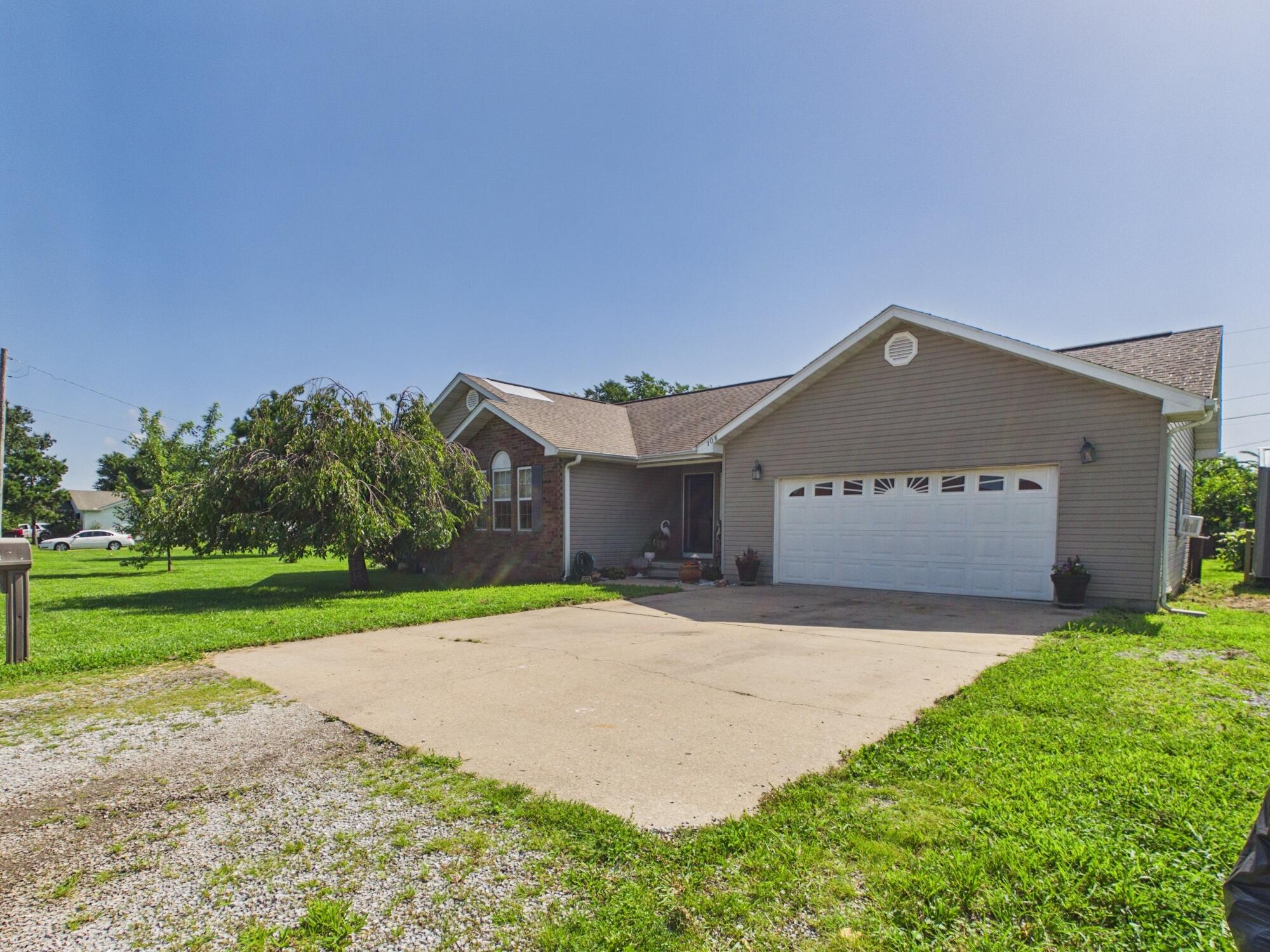 106 Sugar Maple Property Photo 1