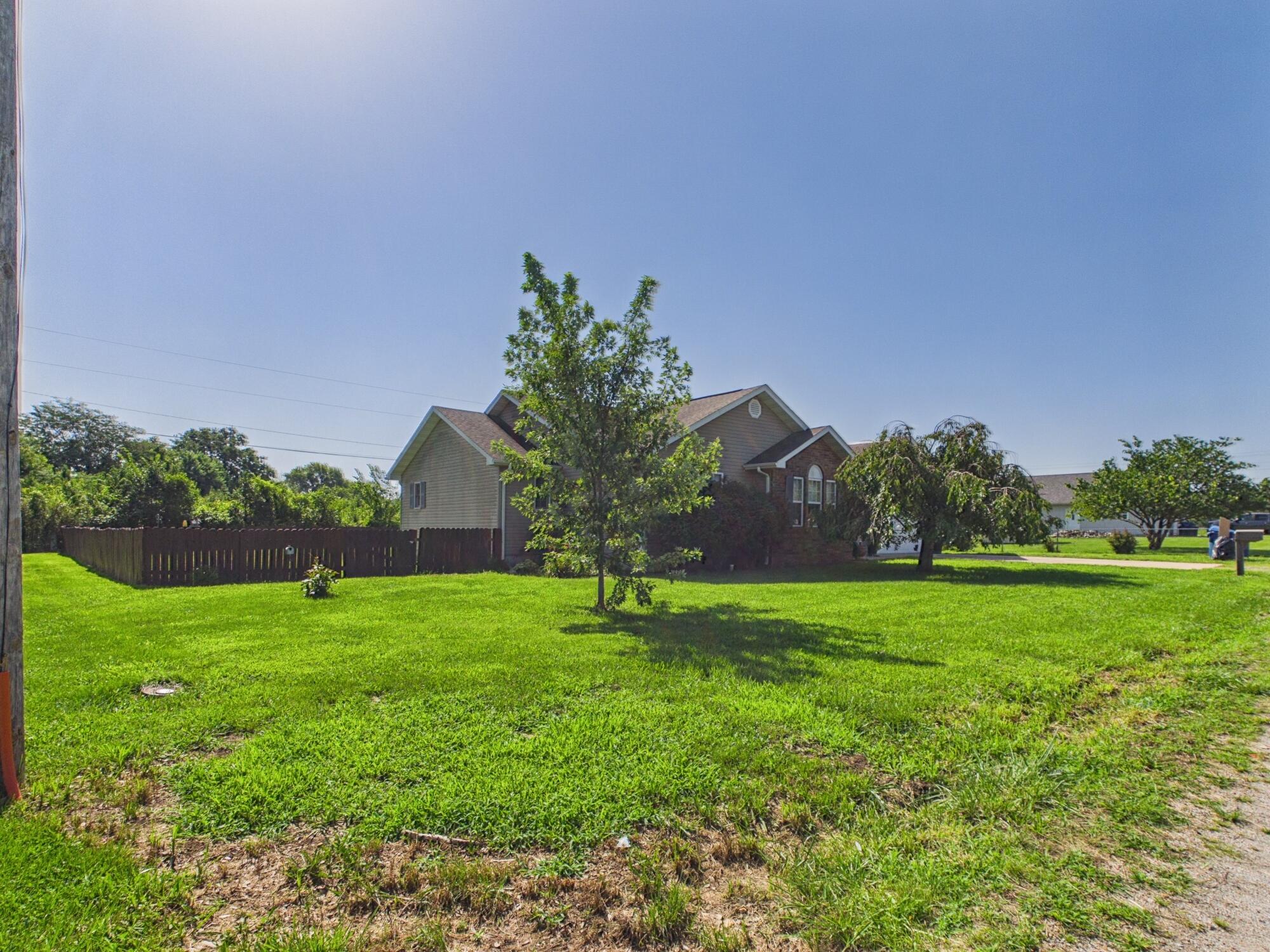 106 Sugar Maple Property Photo 4