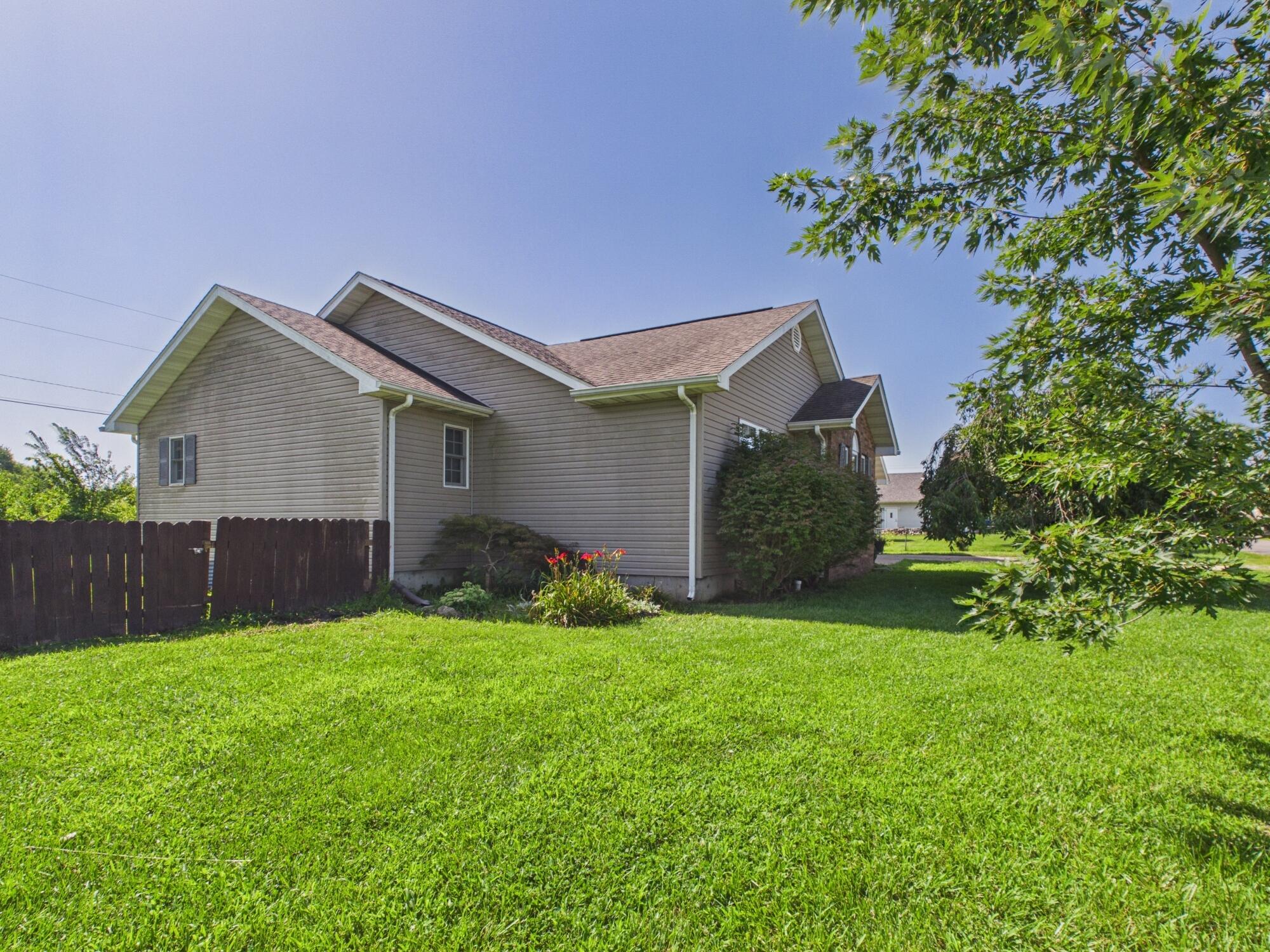 106 Sugar Maple Property Photo 5