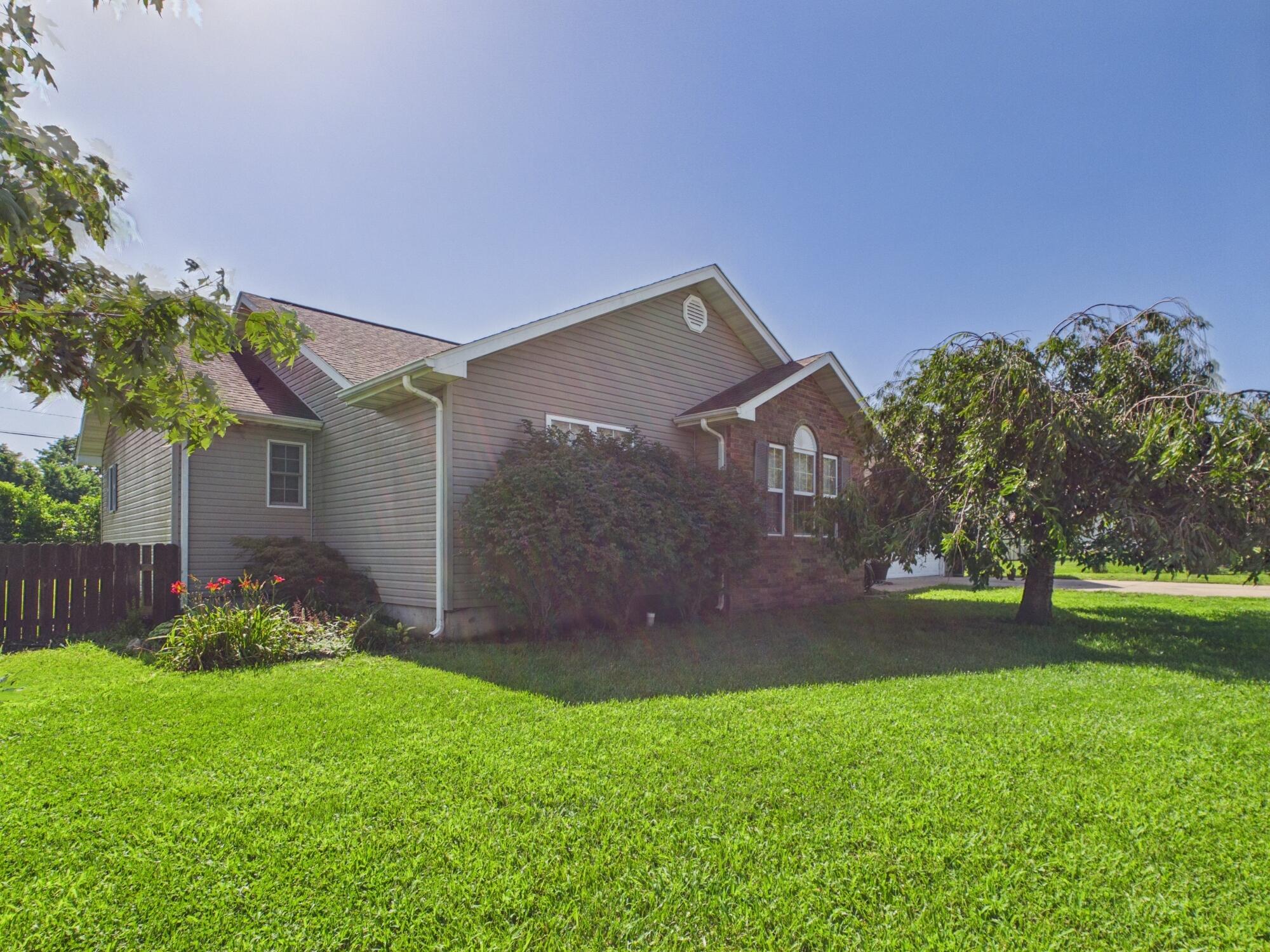 106 Sugar Maple Property Photo 6