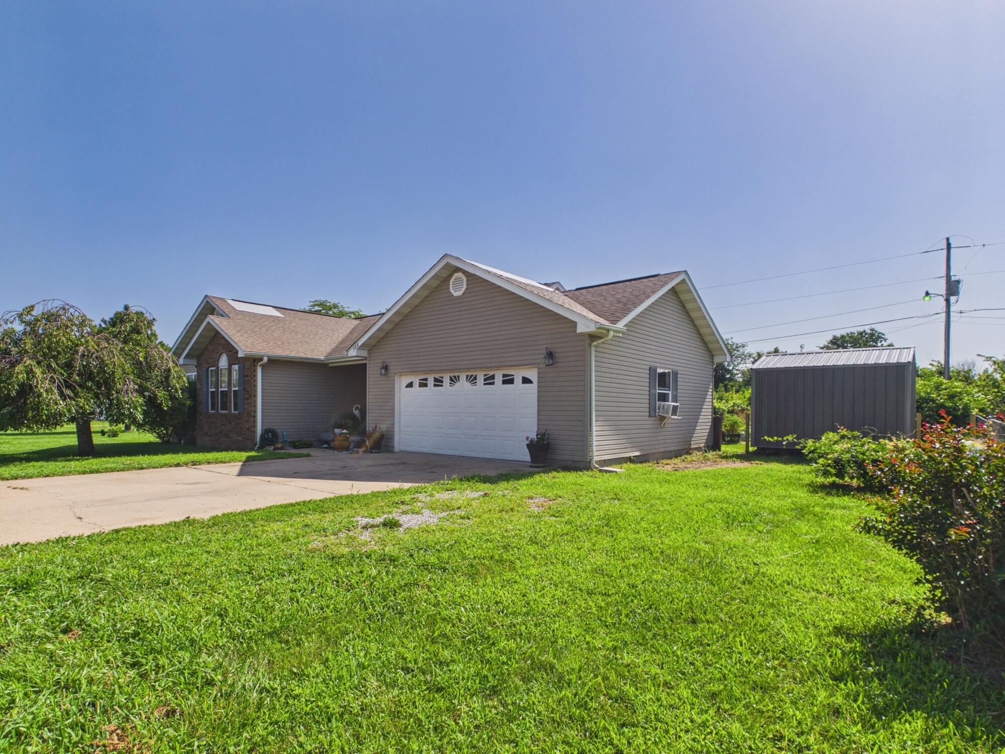 106 Sugar Maple Property Photo 8