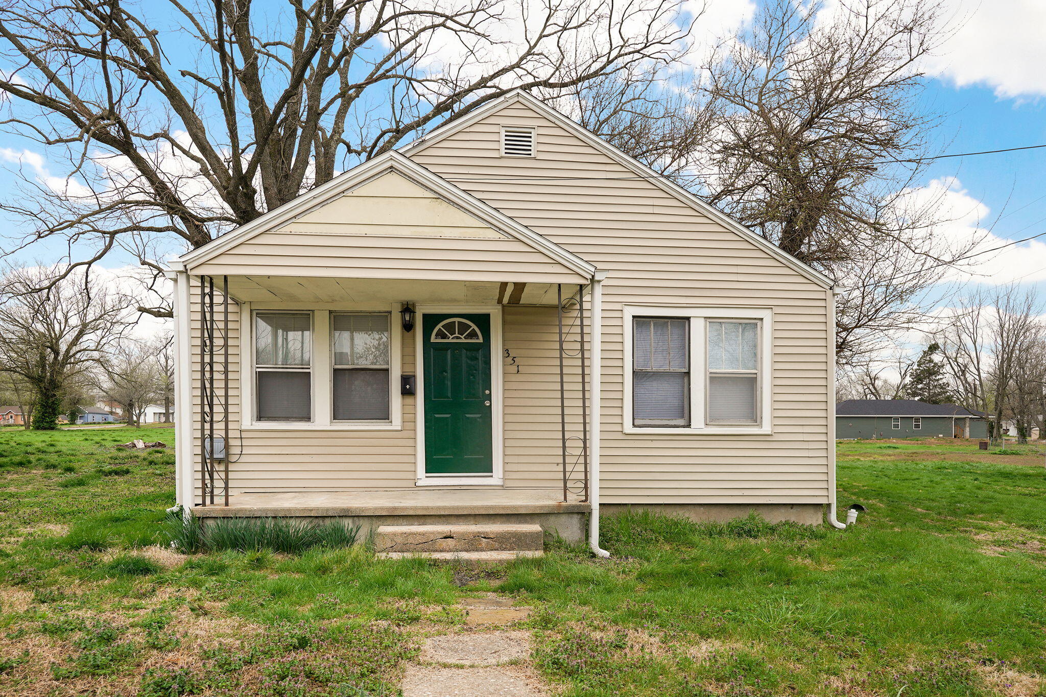 351 Lincoln Avenue Property Photo 1