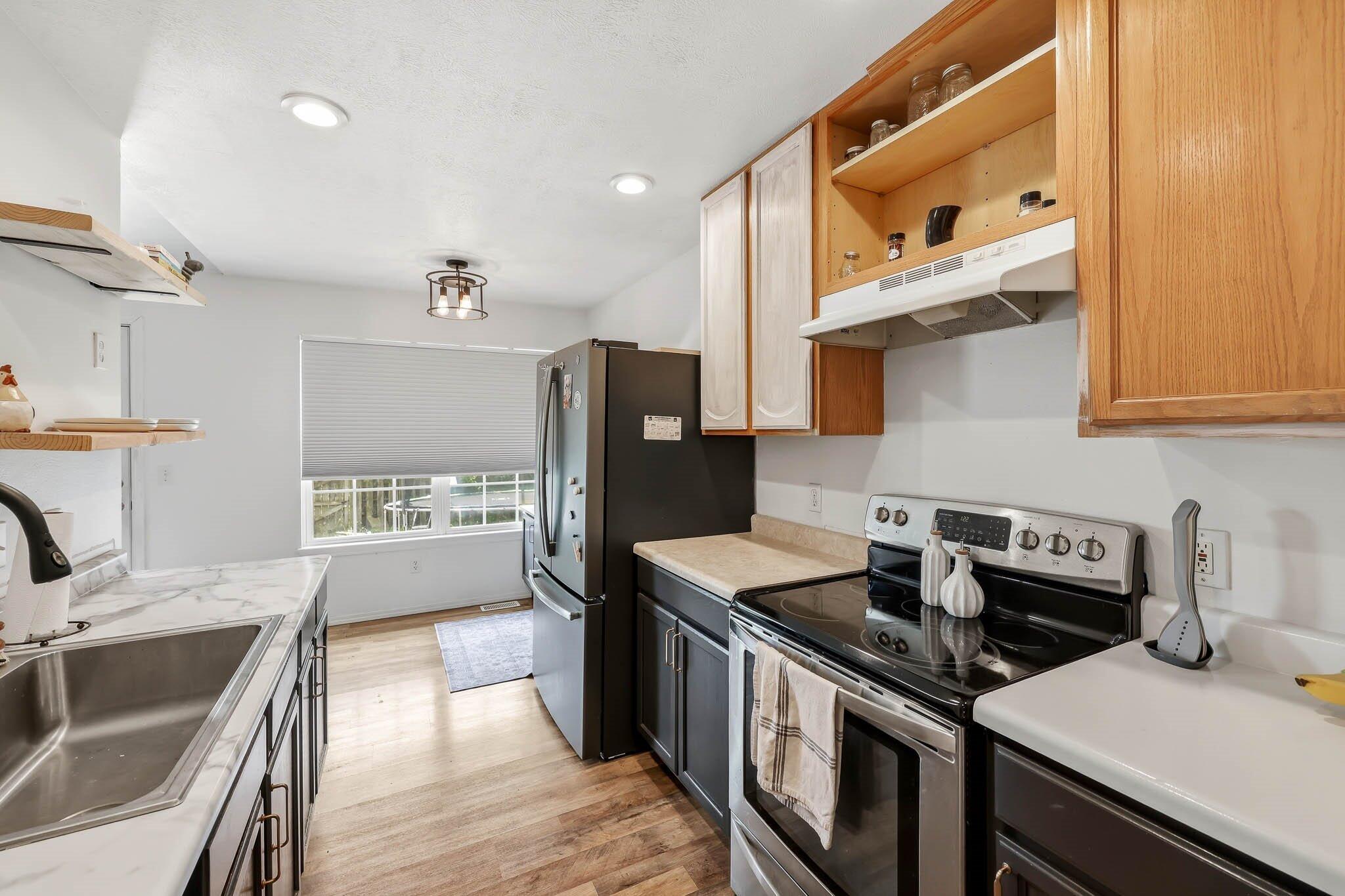 5414 West Lombard Street Property Photo 7