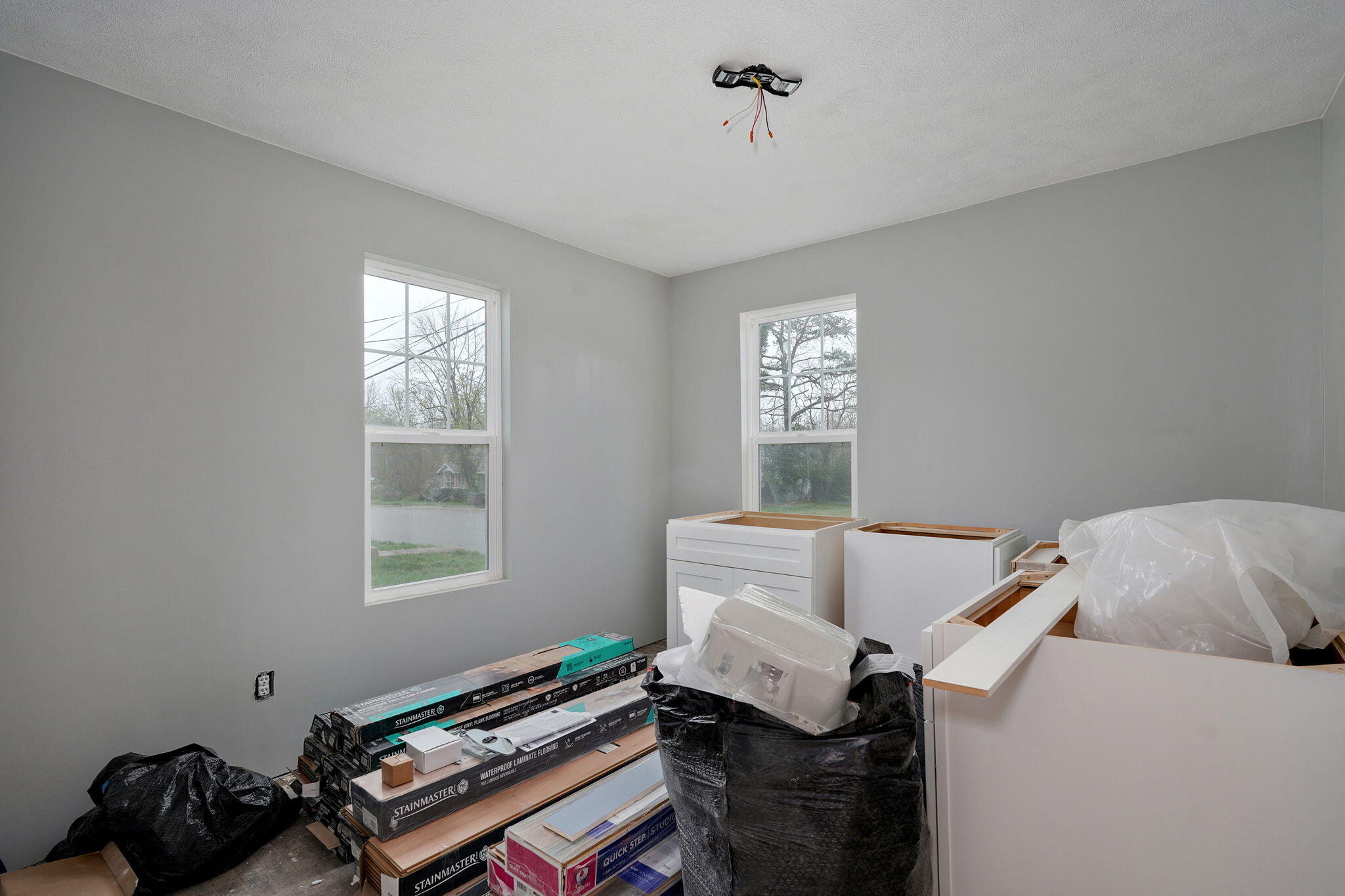 345 Lincoln Avenue Property Photo 18