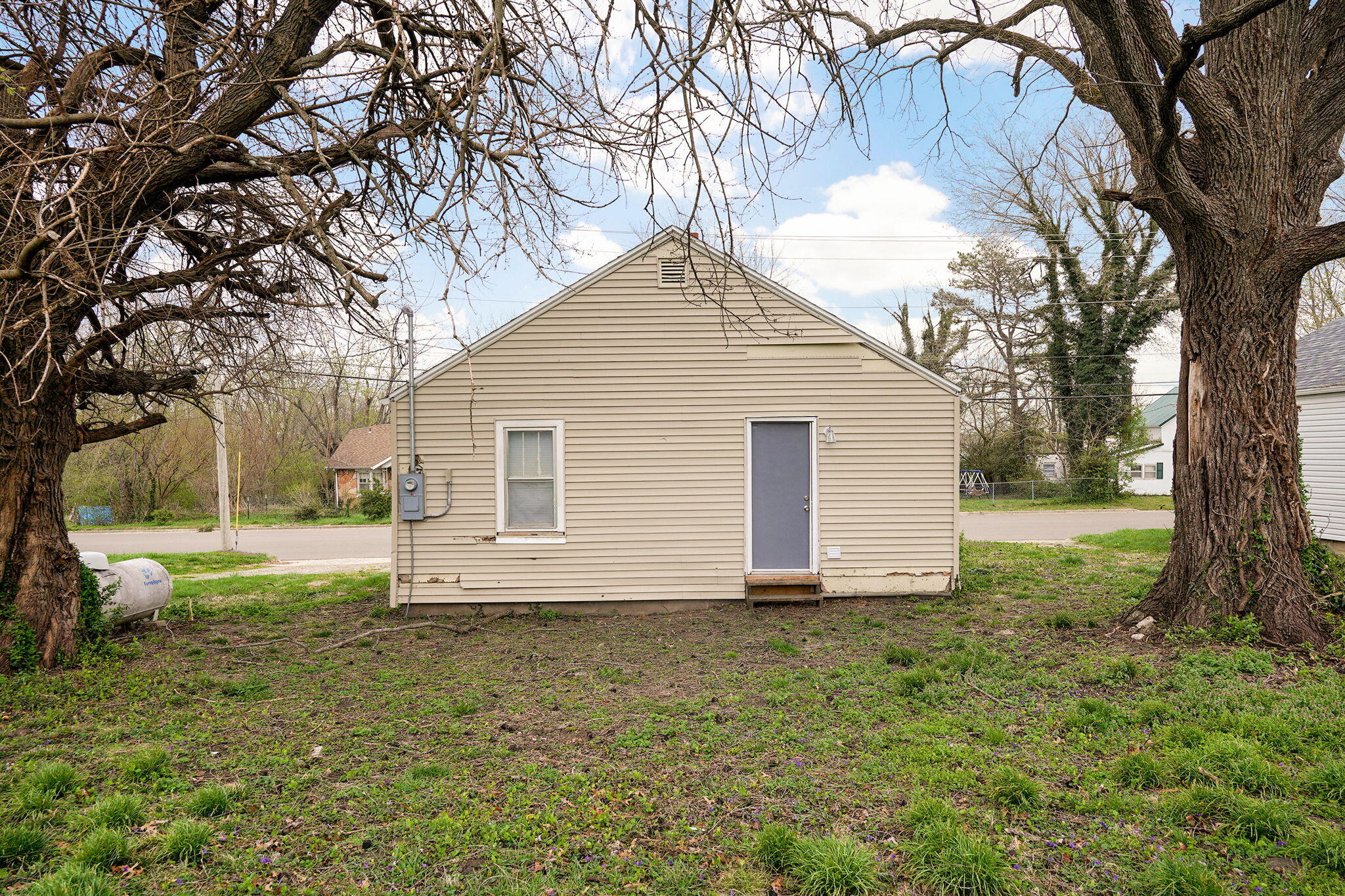 345 Lincoln Avenue Property Photo 25