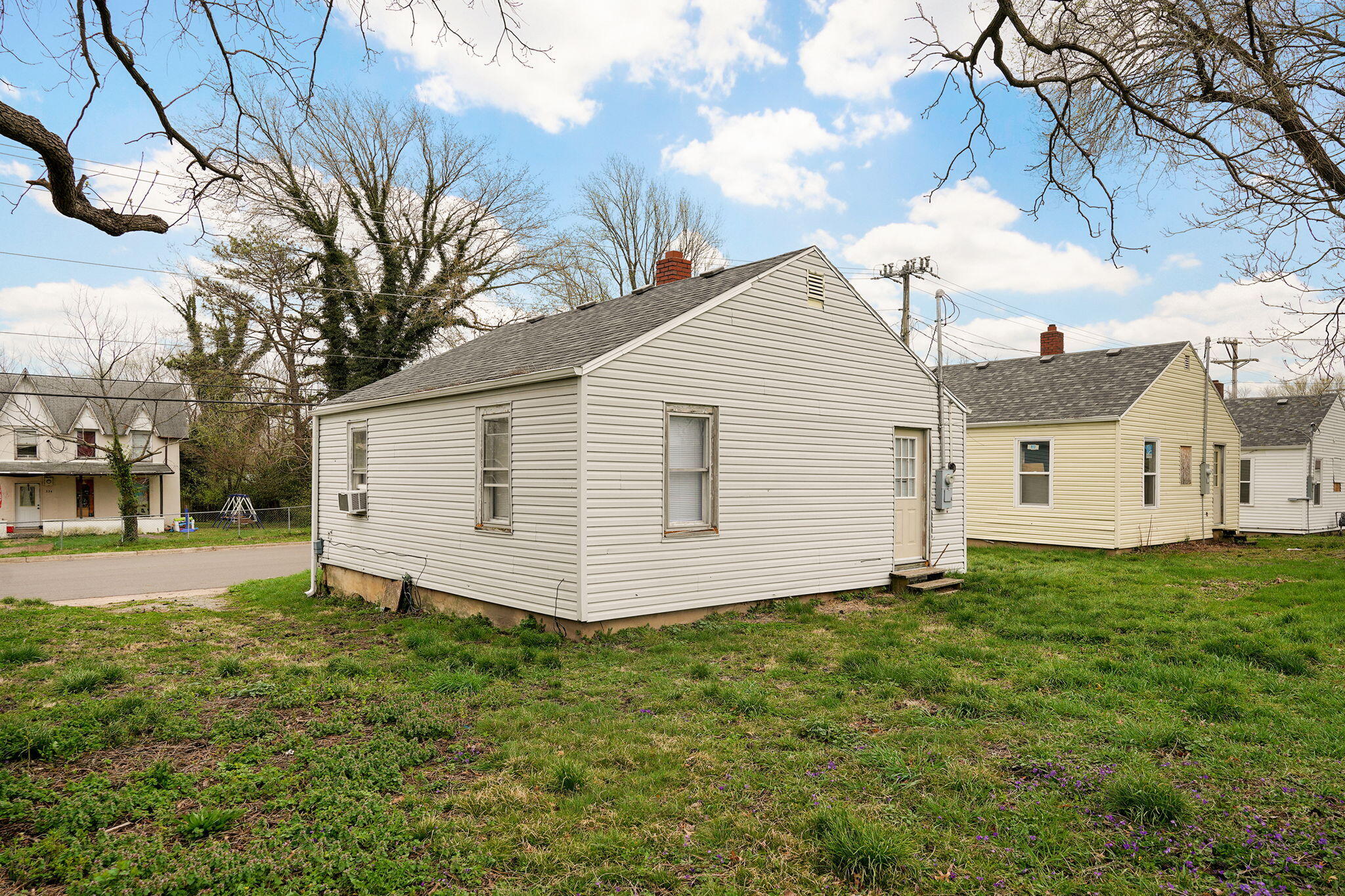 345 Lincoln Avenue Property Photo 28