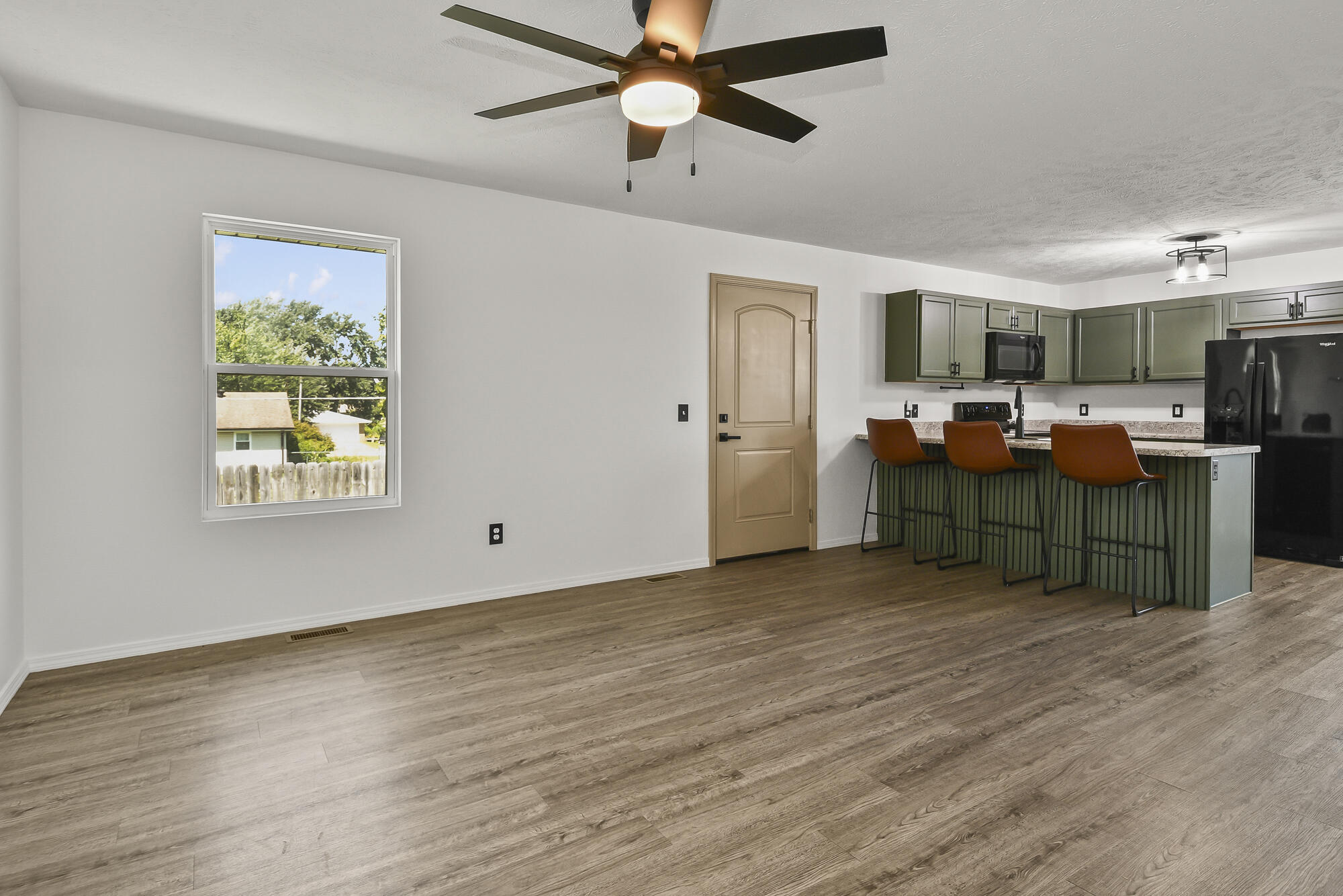 547 Hudson Avenue Property Photo 5