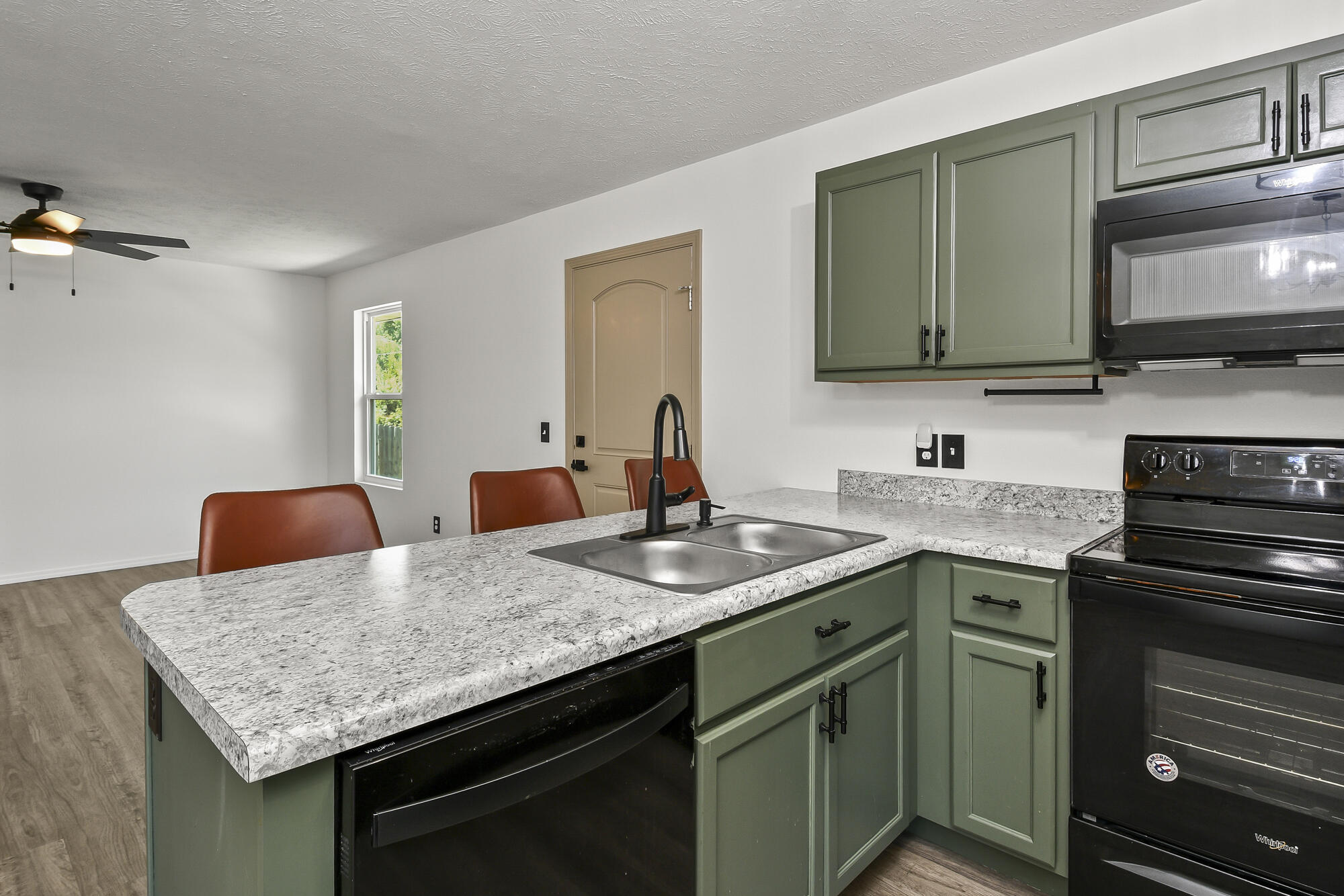 547 Hudson Avenue Property Photo 13