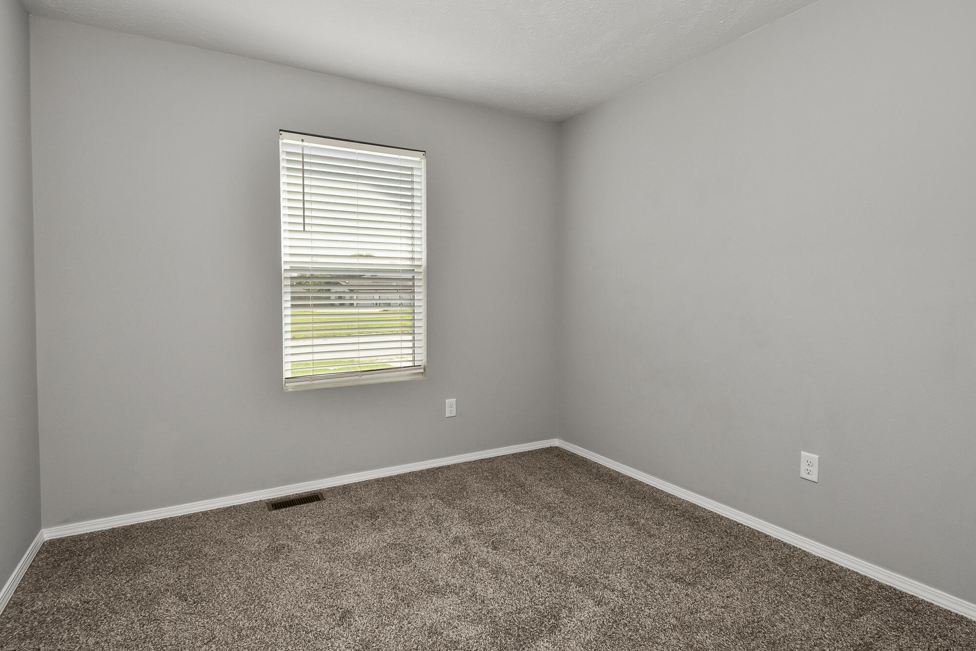 547 Hudson Avenue Property Photo 20
