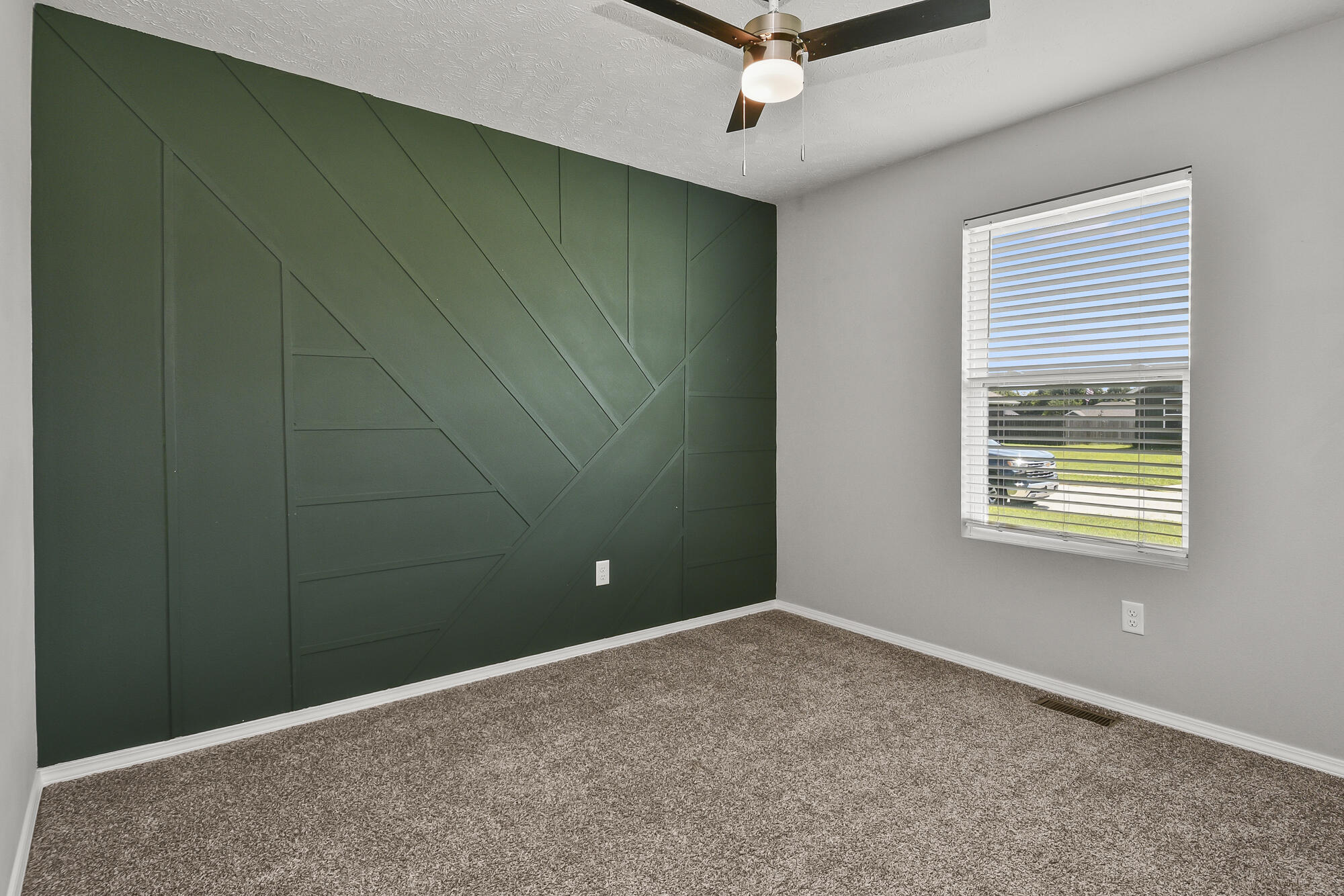 547 Hudson Avenue Property Photo 22