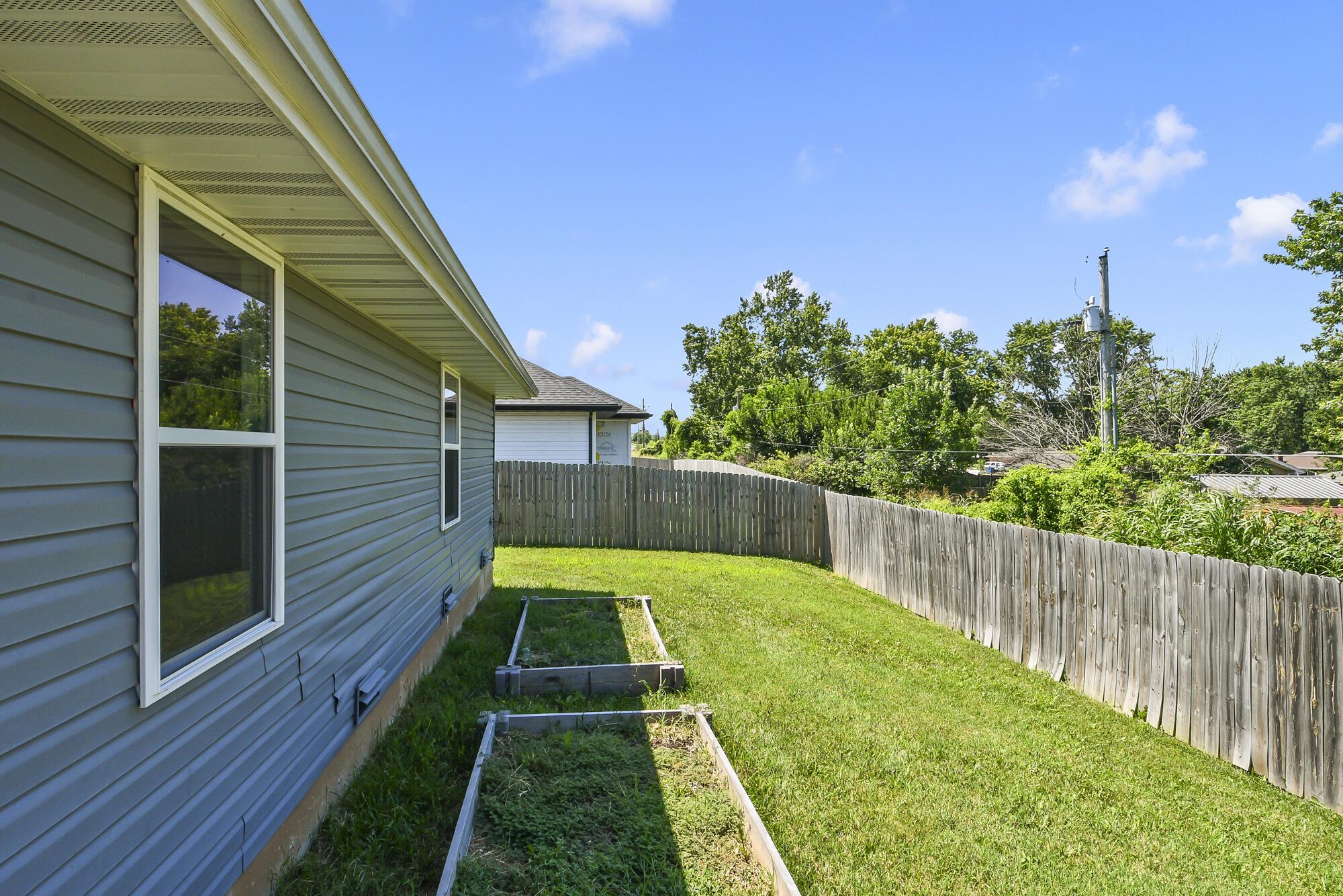 547 Hudson Avenue Property Photo 27