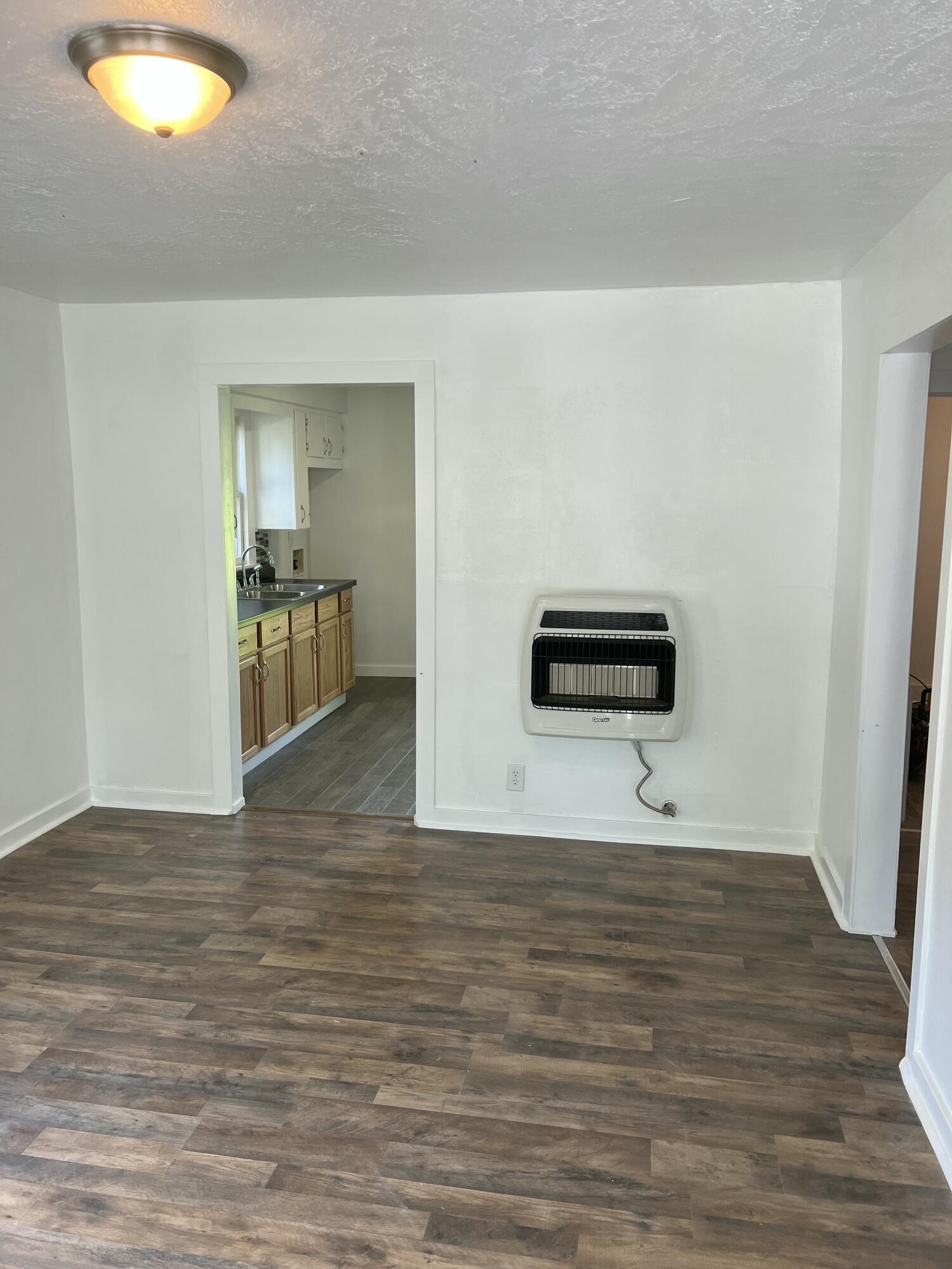 333 Lincoln Avenue Property Photo 6