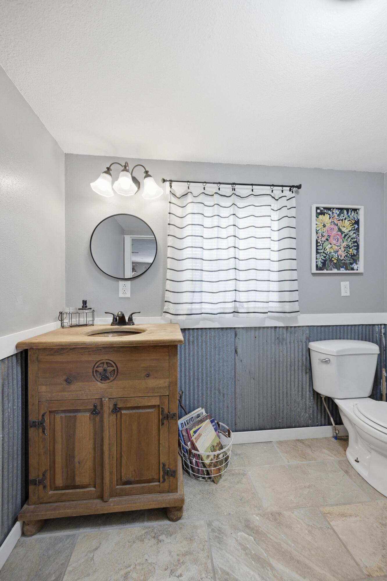 22733 Lawrence 1050 Property Photo 24