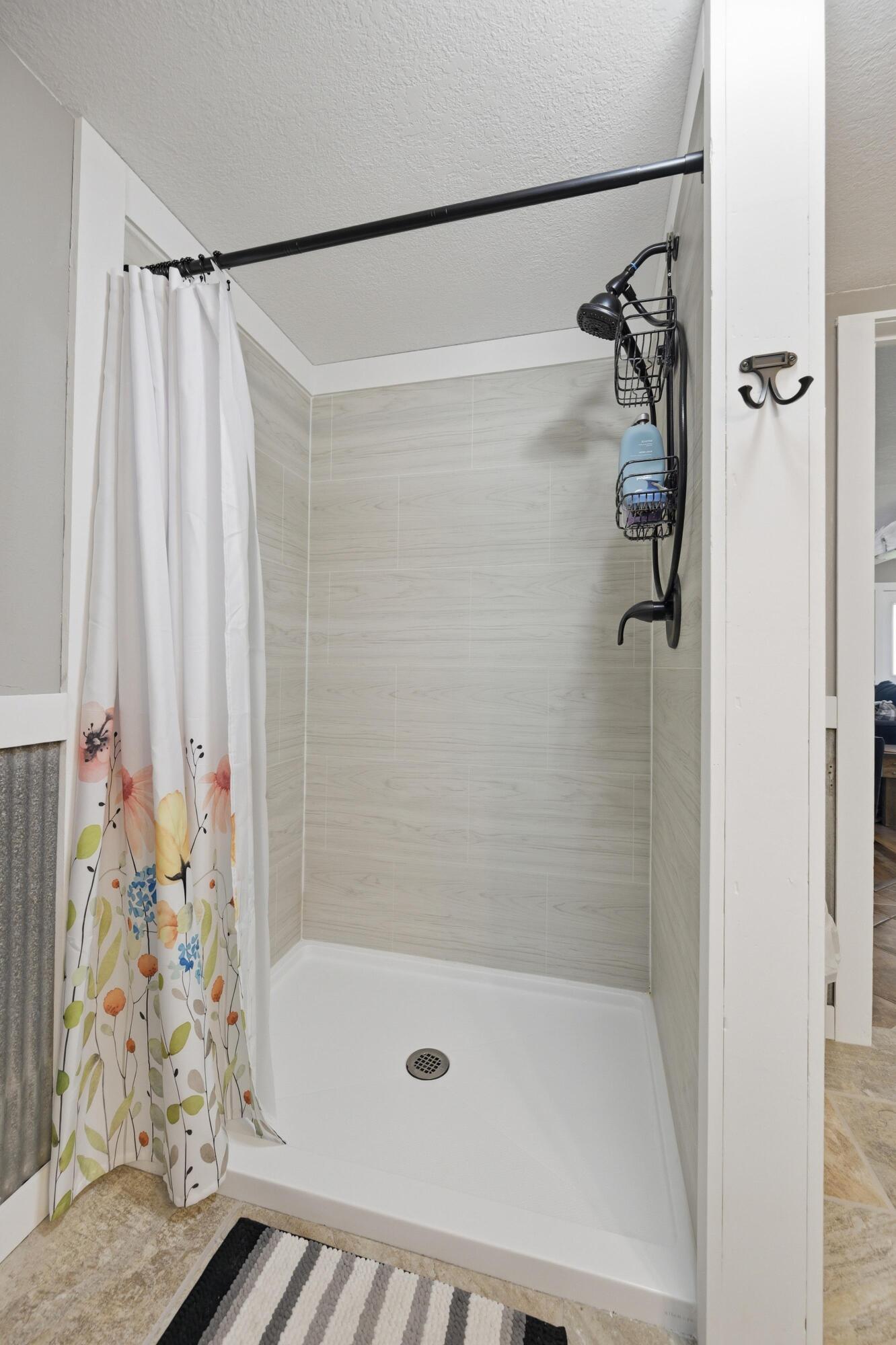 22733 Lawrence 1050 Property Photo 25
