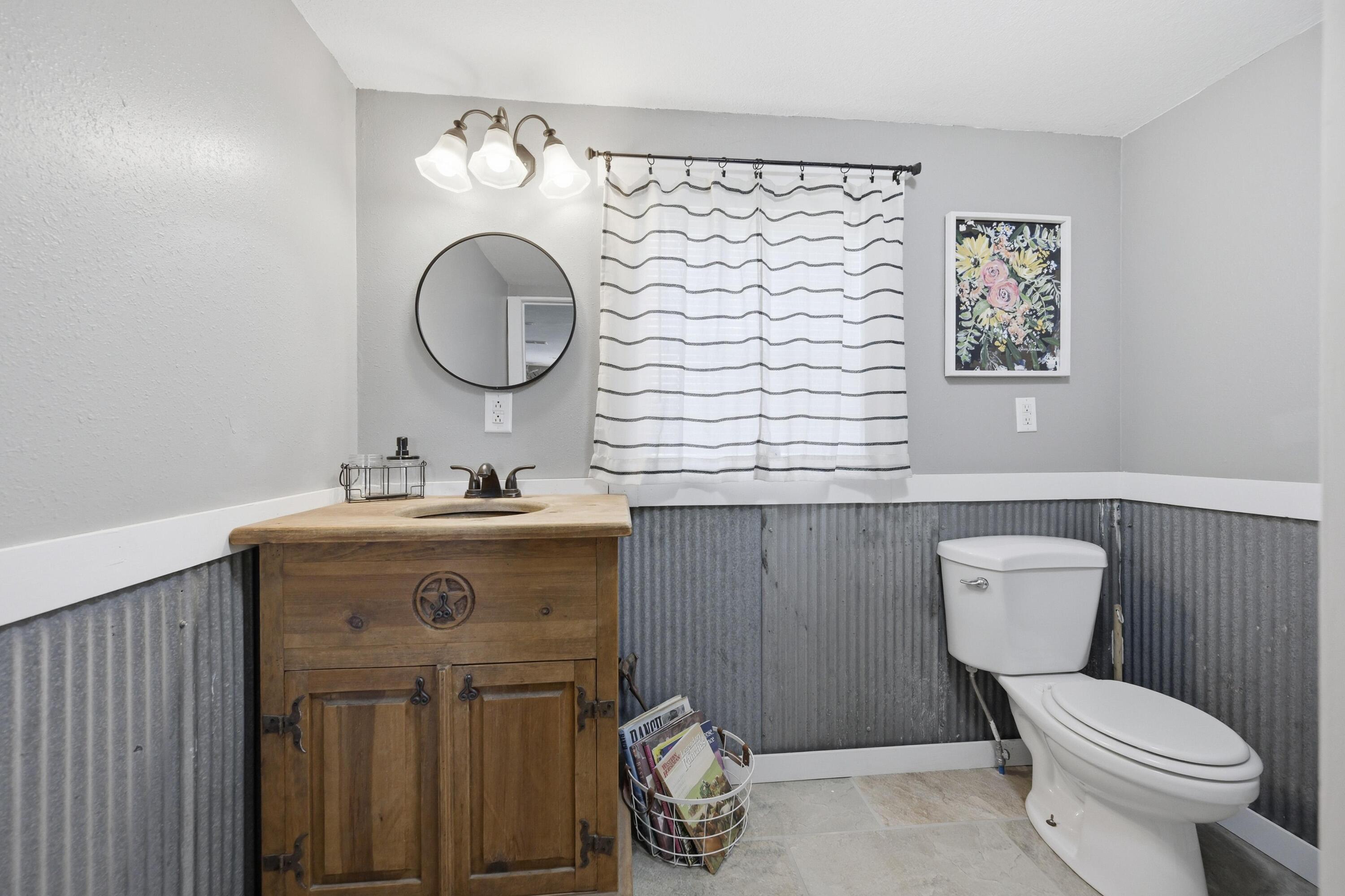 22733 Lawrence 1050 Property Photo 26
