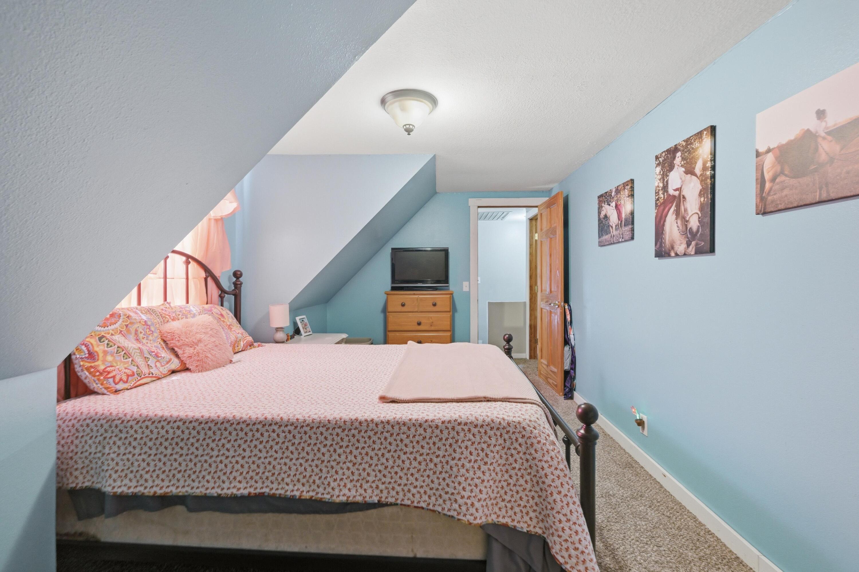 22733 Lawrence 1050 Property Photo 31