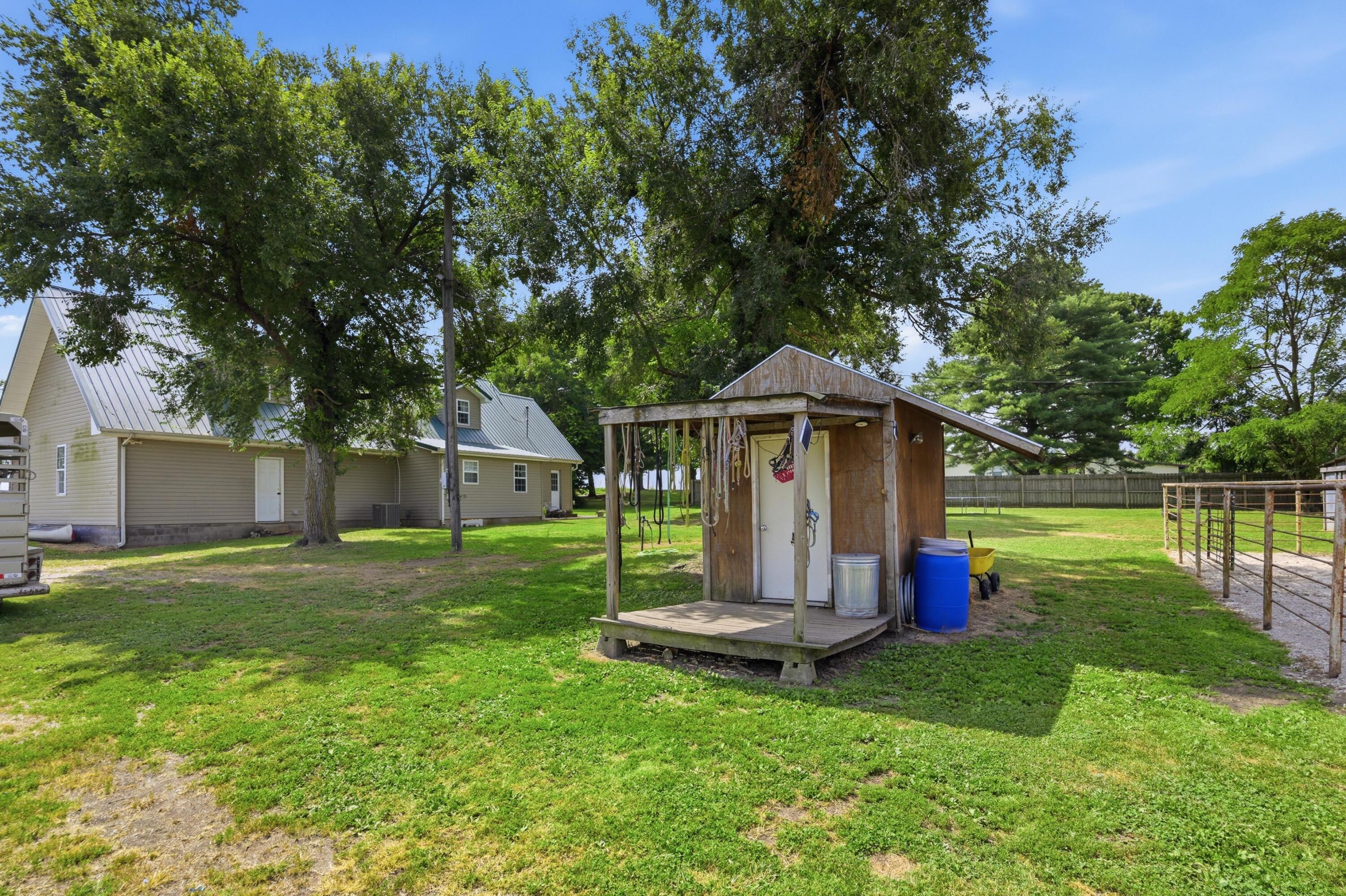 22733 Lawrence 1050 Property Photo 45