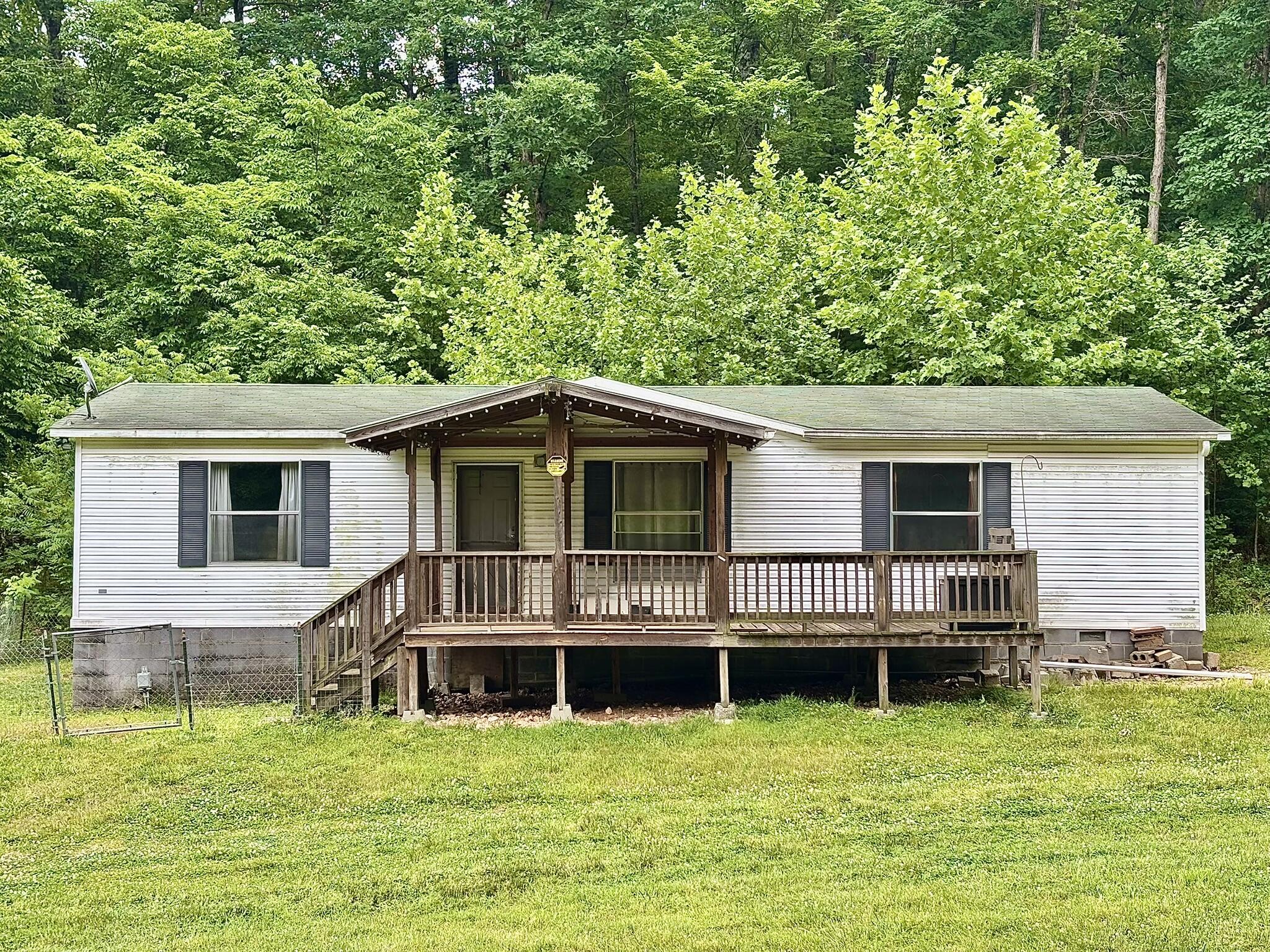14253 Highway K Property Photo 1