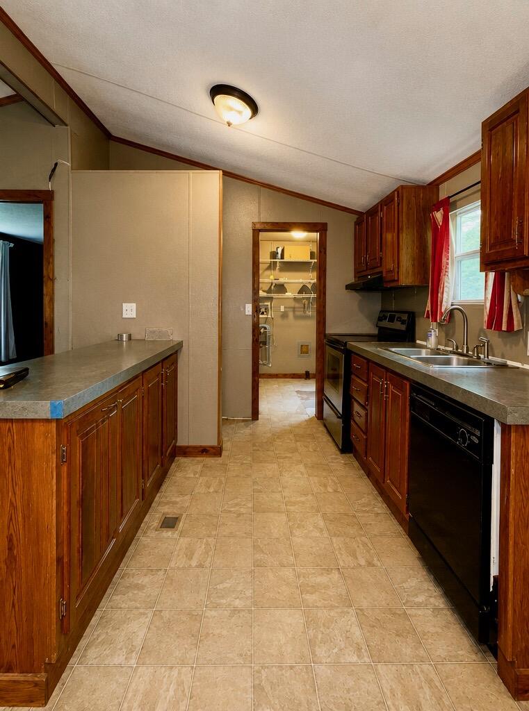 14253 Highway K Property Photo 6