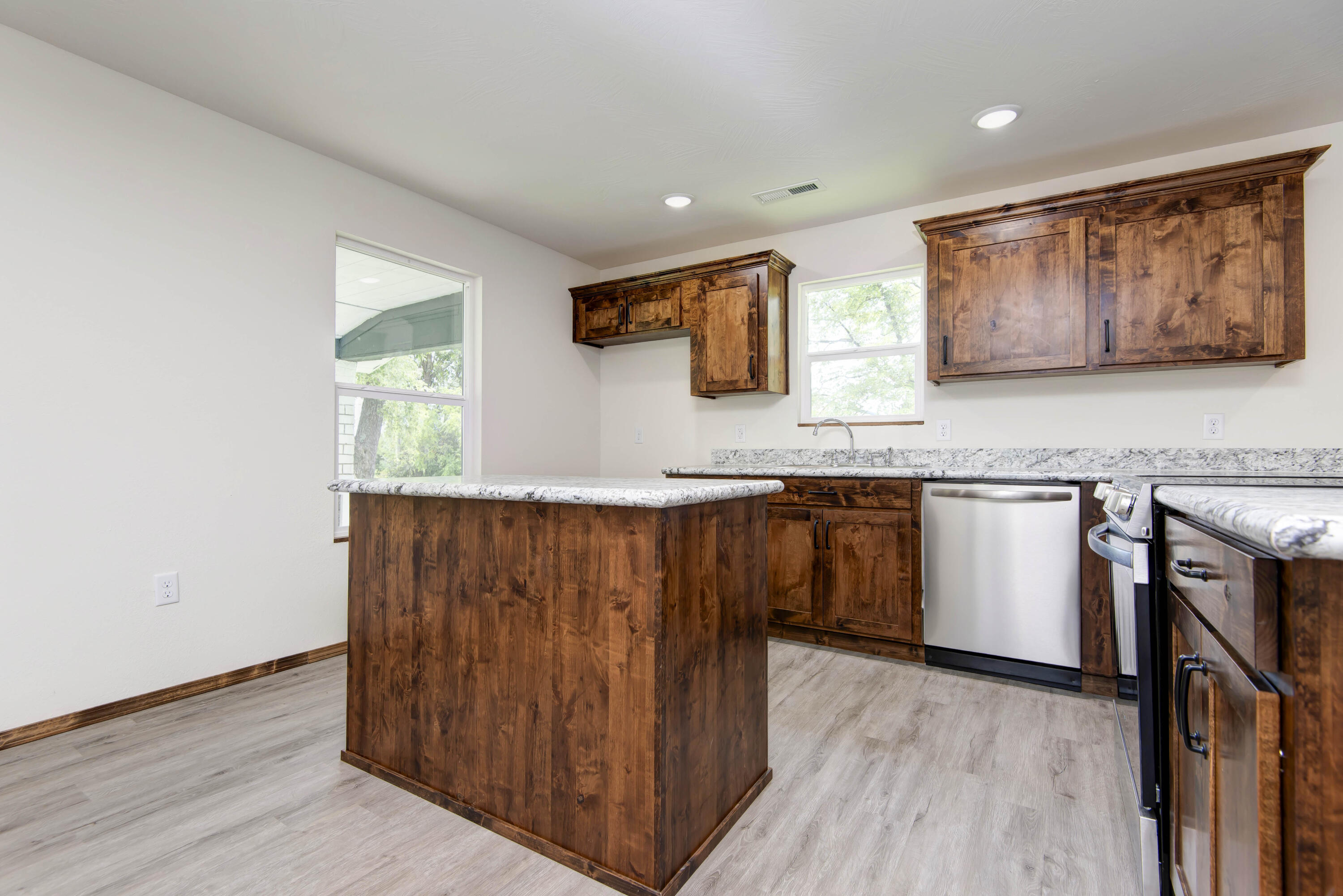 42779 State Highway 413 Property Photo 4