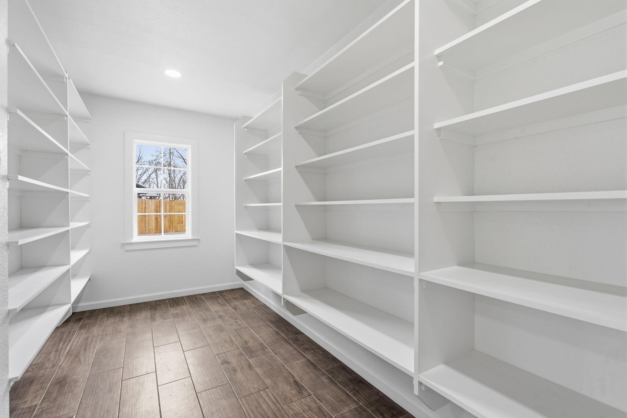 6308 South Glenridge Drive Property Photo 16